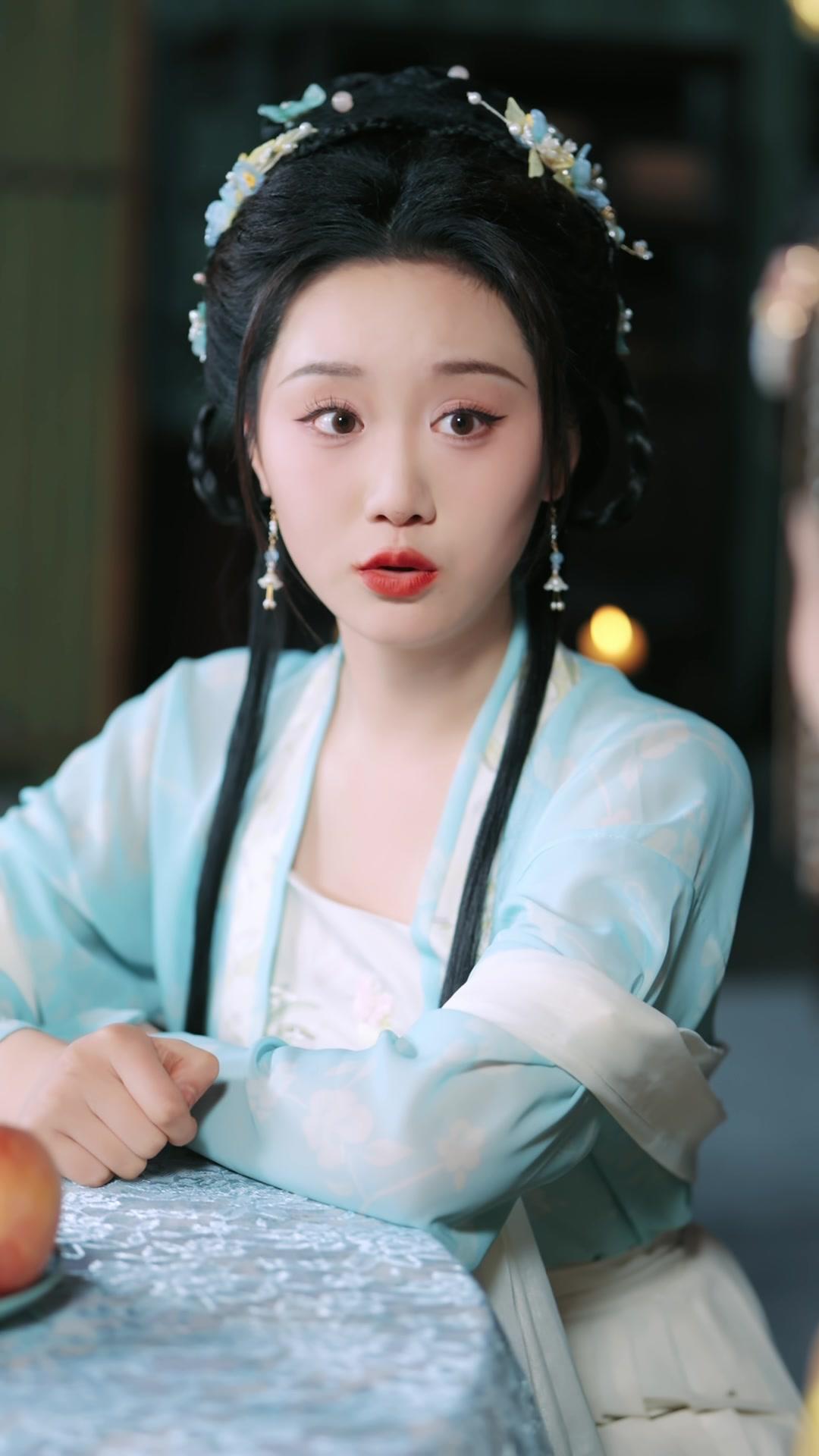  Putri Hoki Bikin Heboh Istana