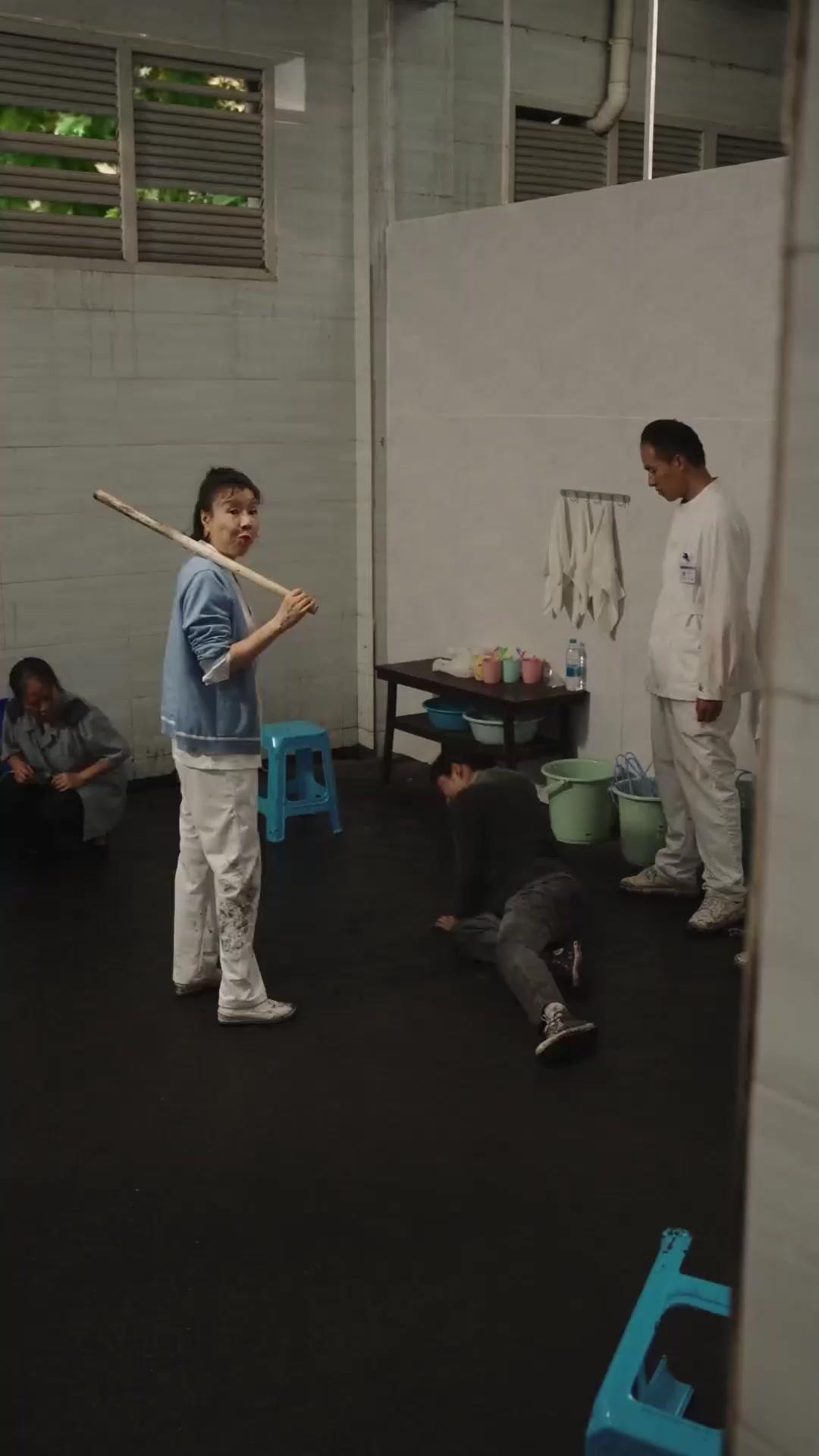 (พากย์เสียง) ความมืดใต้ดวงอาทิตย์