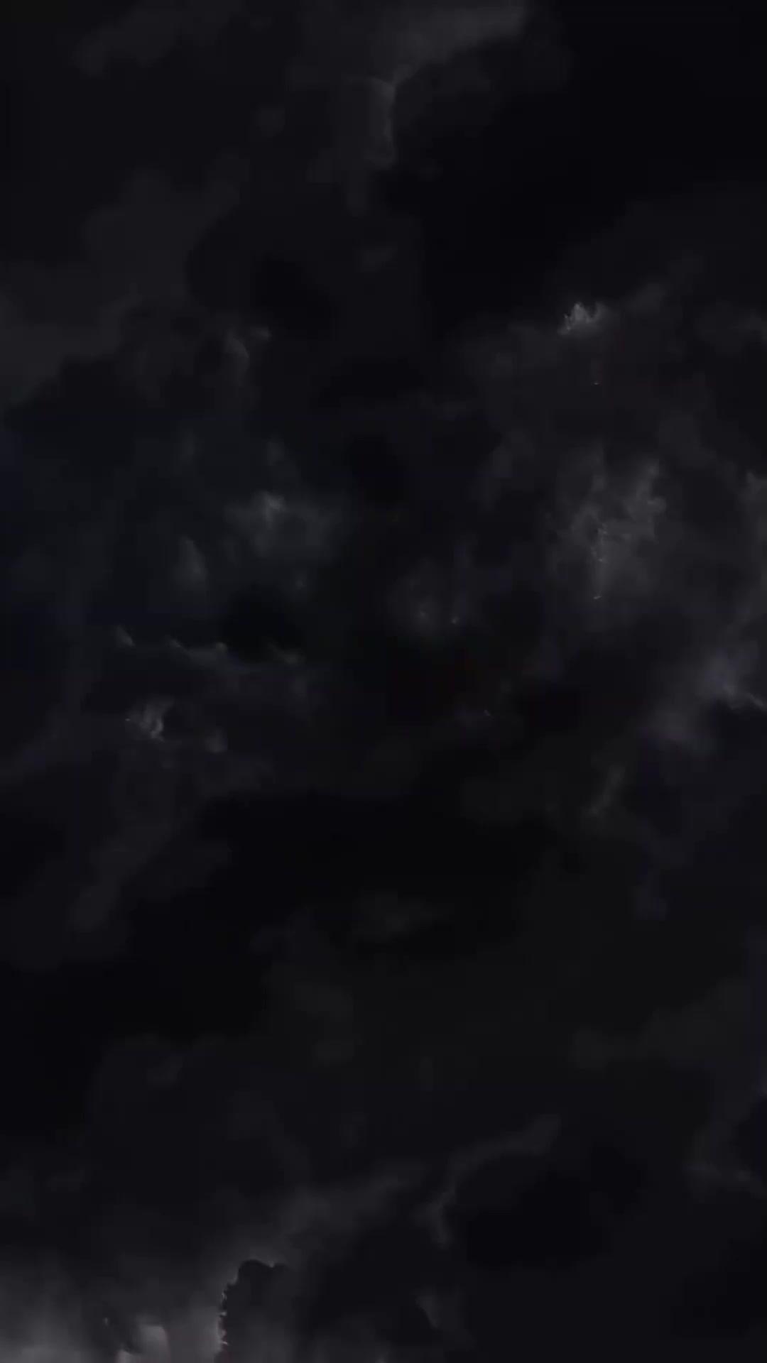 الابن المهمل الذي هز السماء