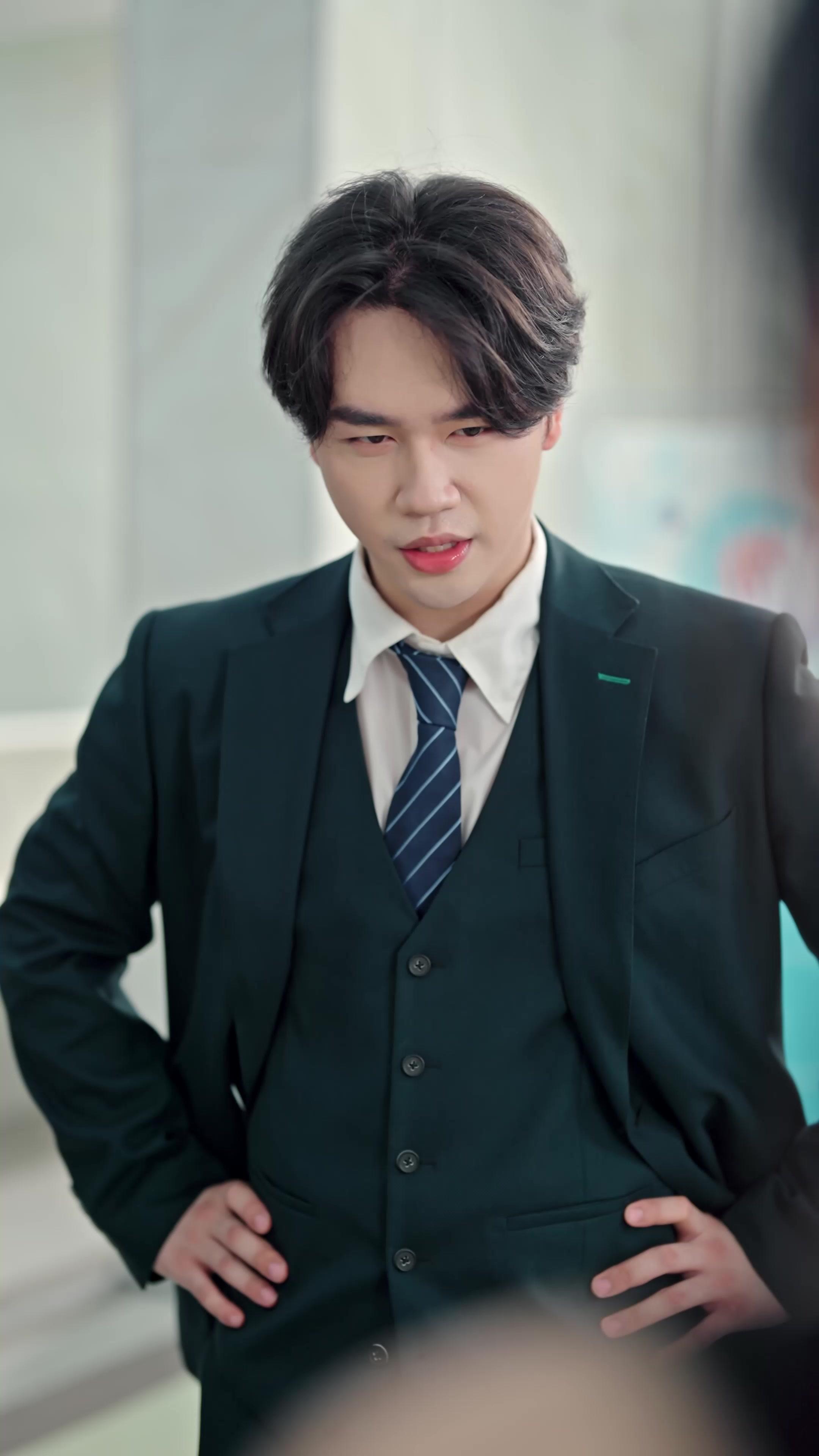 Hired a Billionaire as Baby’s Dad 