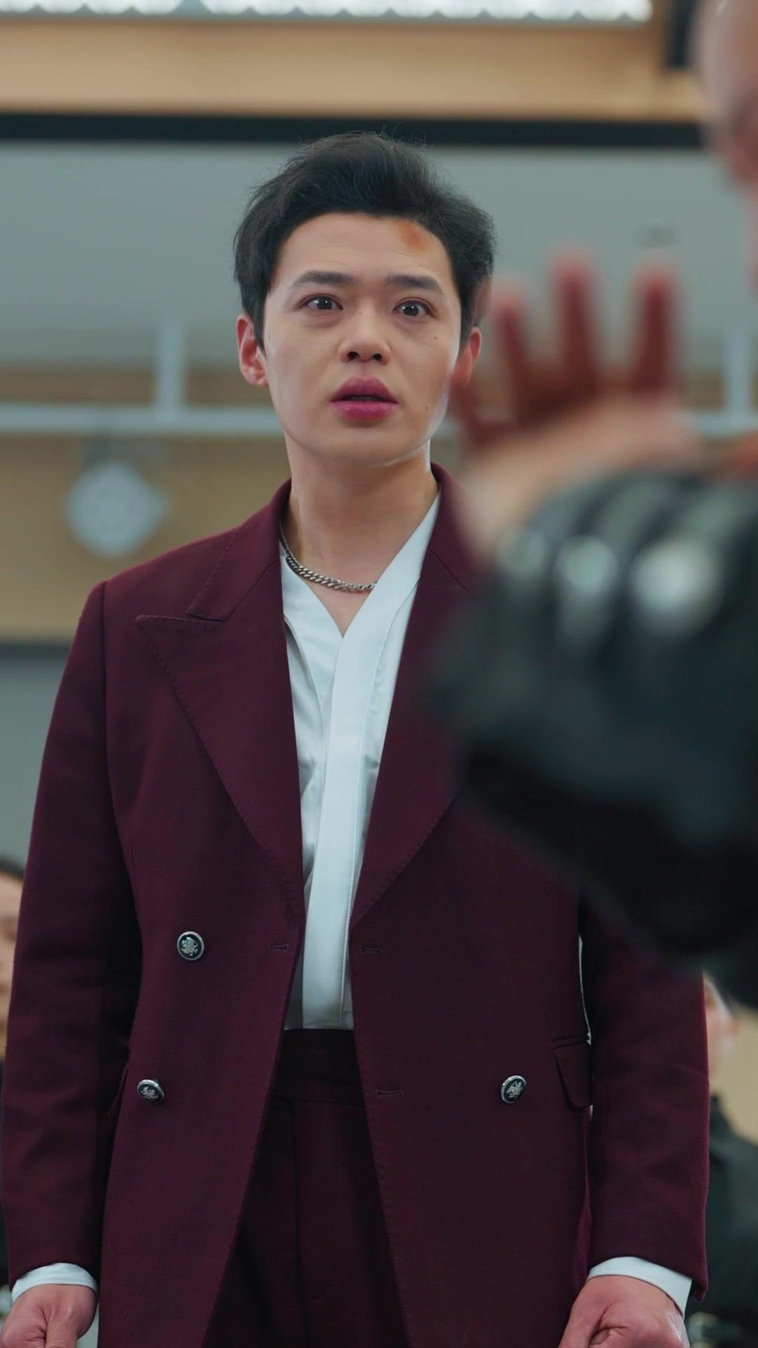 Step Aside, the Real Heir is Back