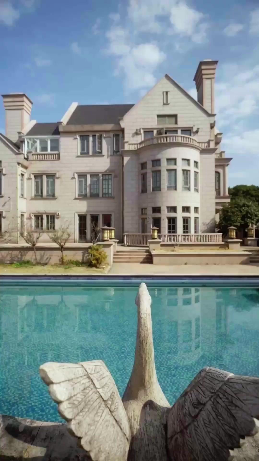 Bunga Mawar Tersembunyi