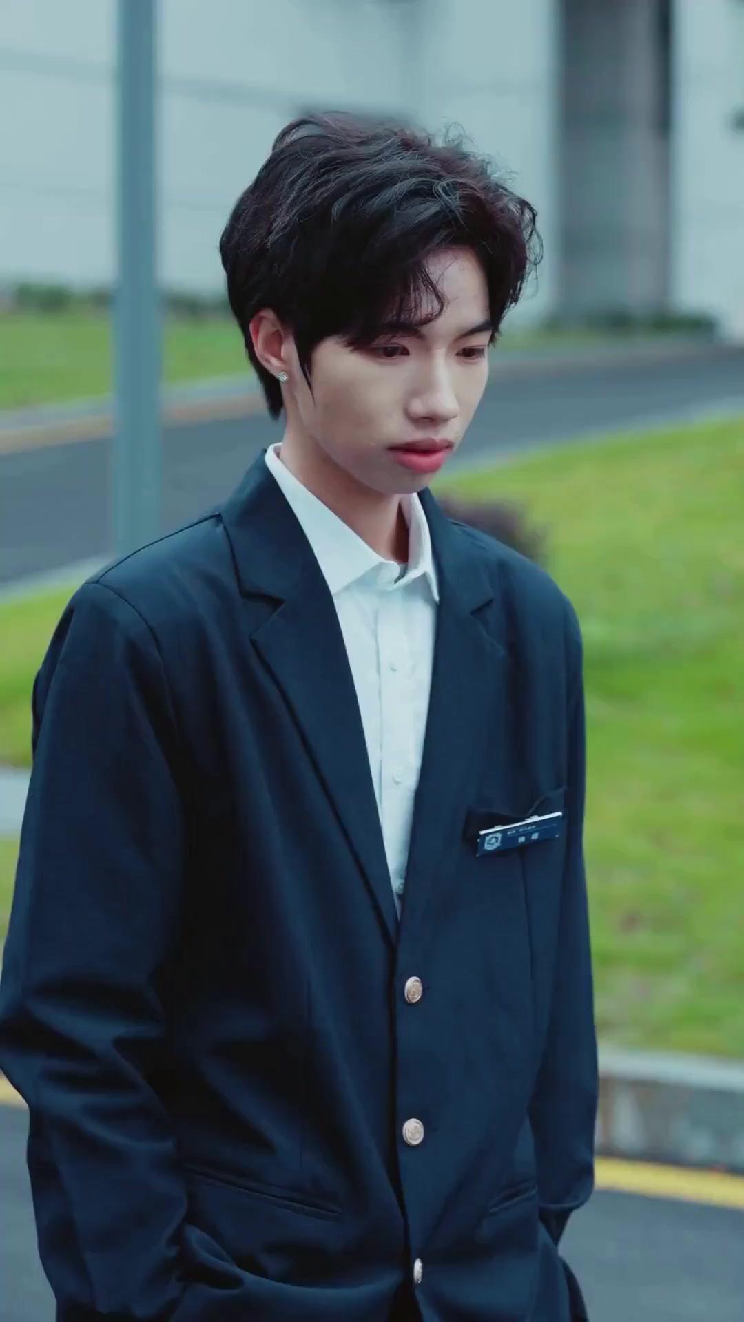 (Dubbed) New Kid? He's a Mafia Heir!