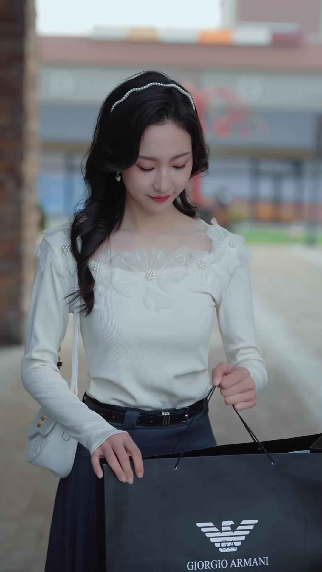 Pesta tunangan sendirian