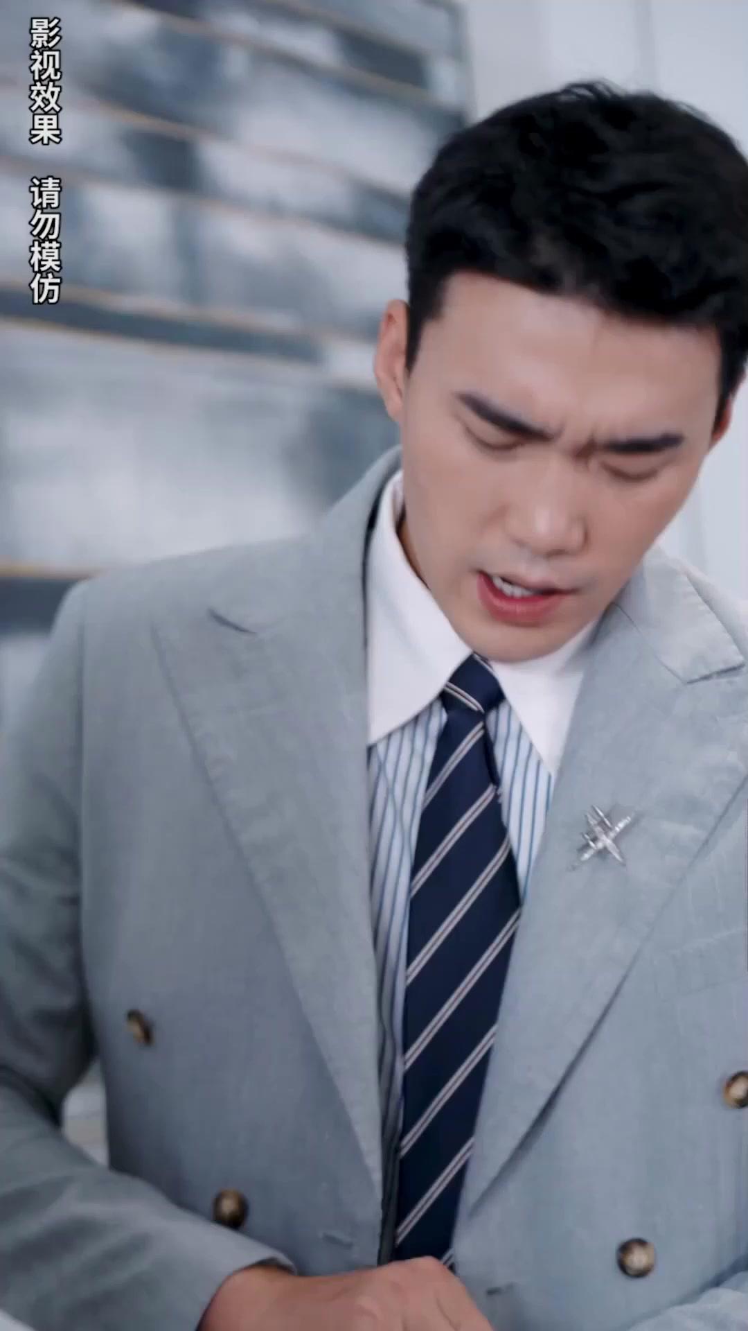 L'IDENTITÉ SECRÈTE DE MON MARI