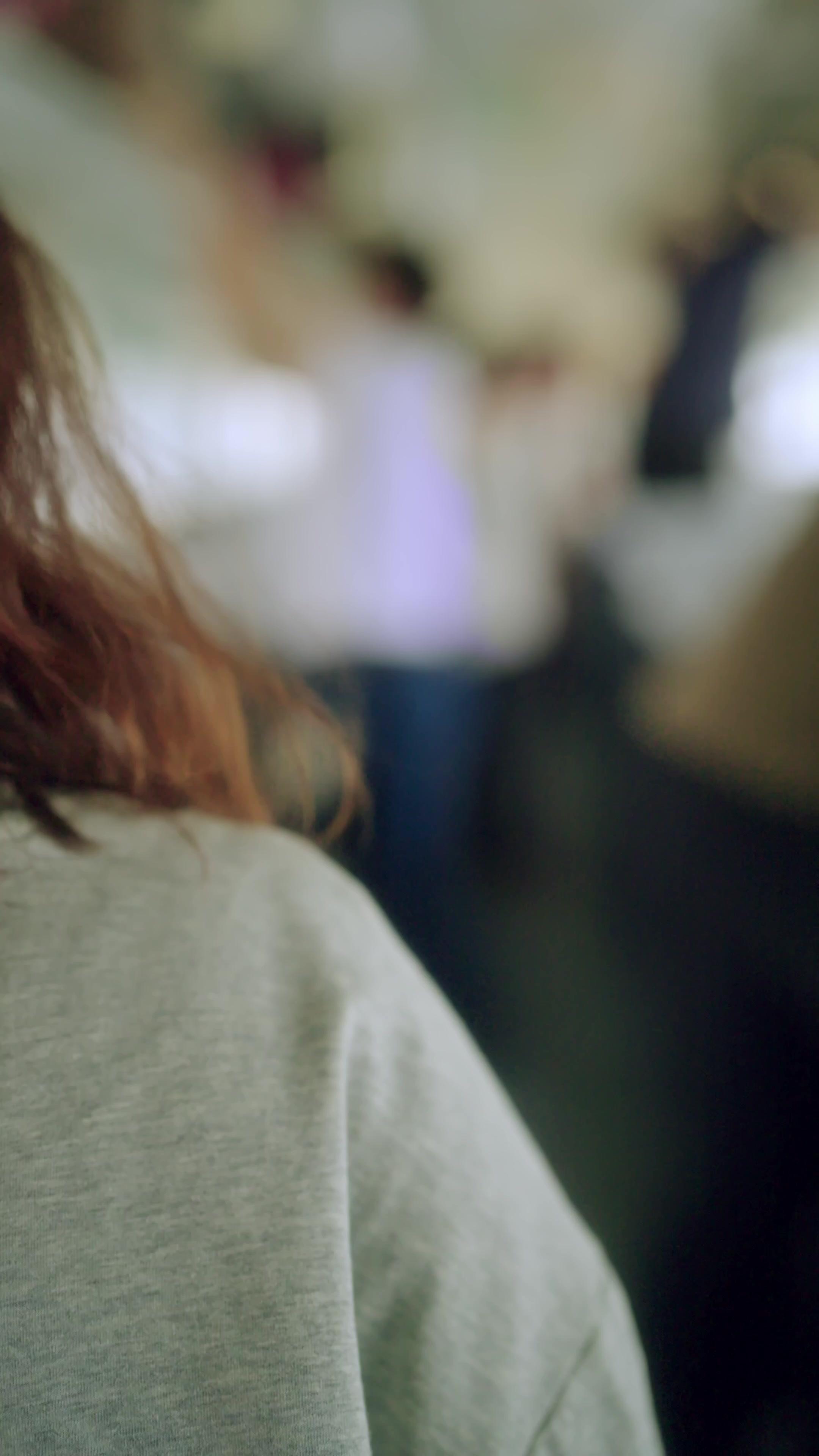 SON ÉPOUSE DES CHAMPS