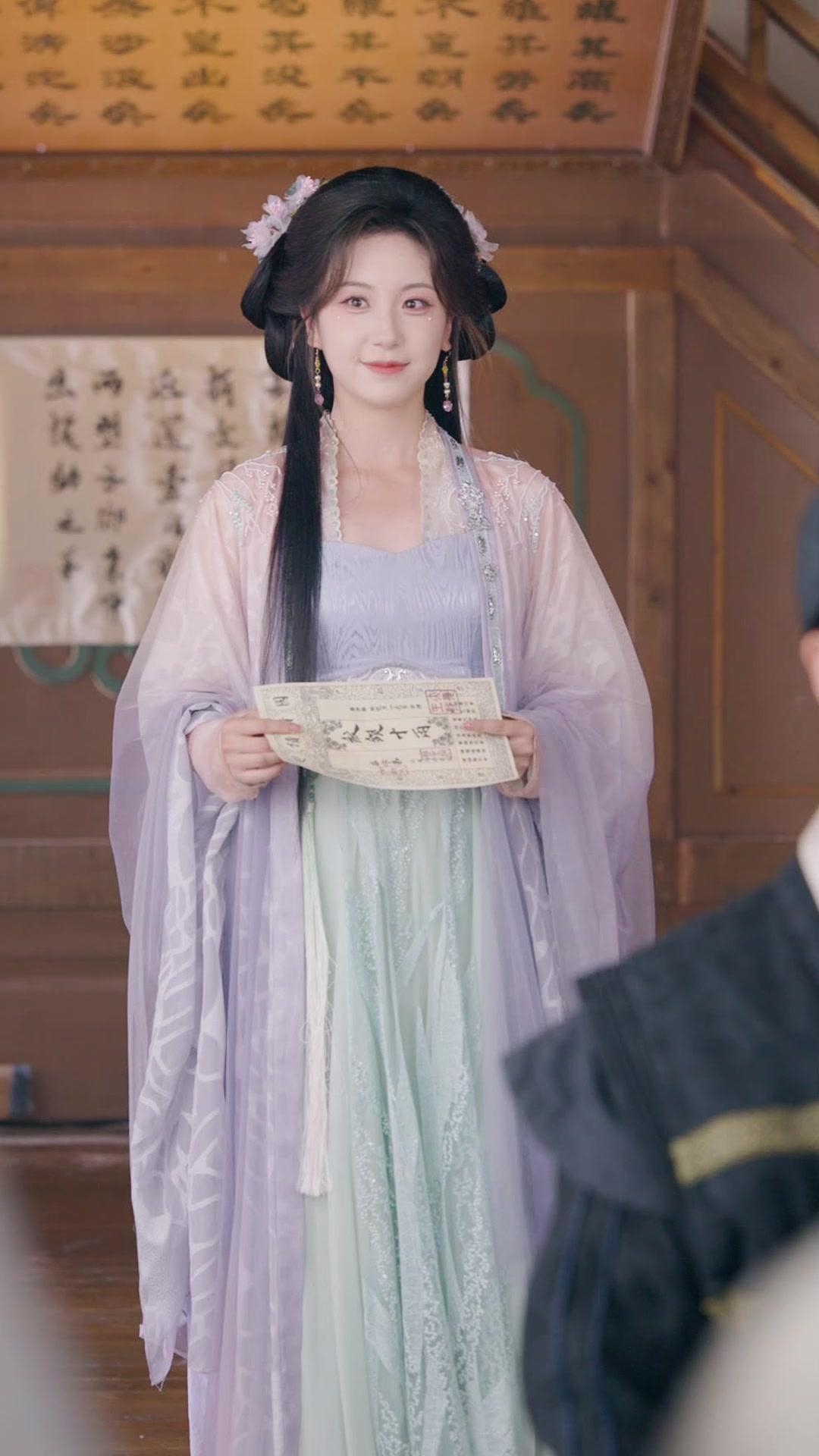 Pindah Alam Jadi Permaisuri