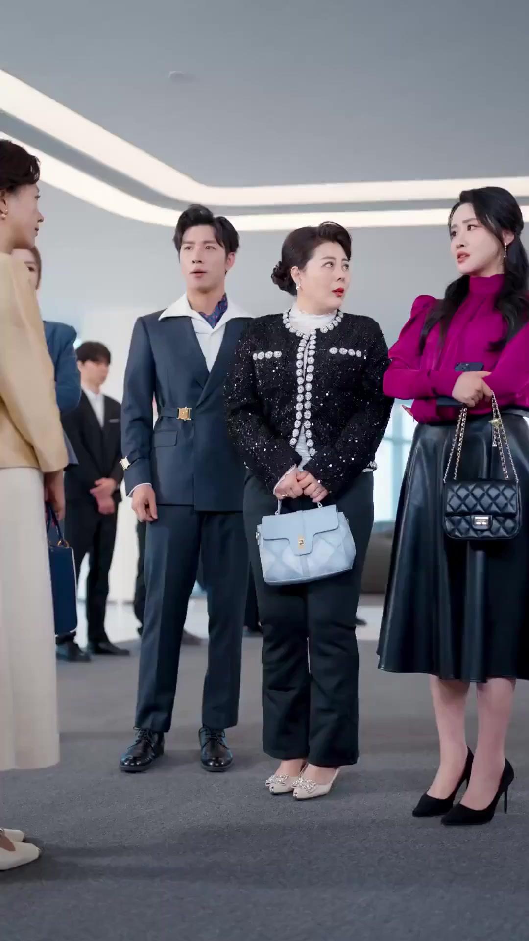 (Dubbed)My Secret Billionaire Mom