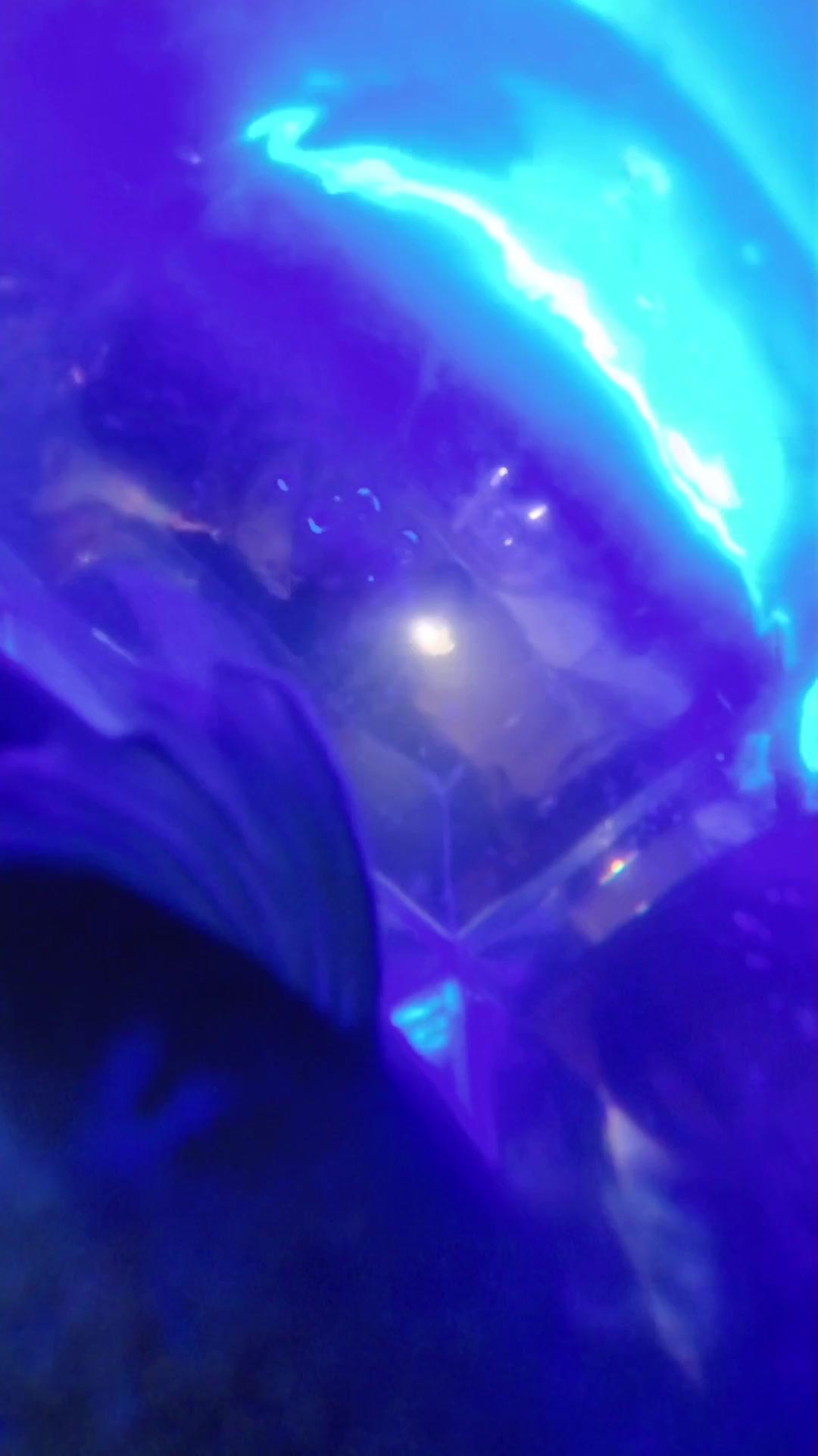 別哭，這碗飯妳不配