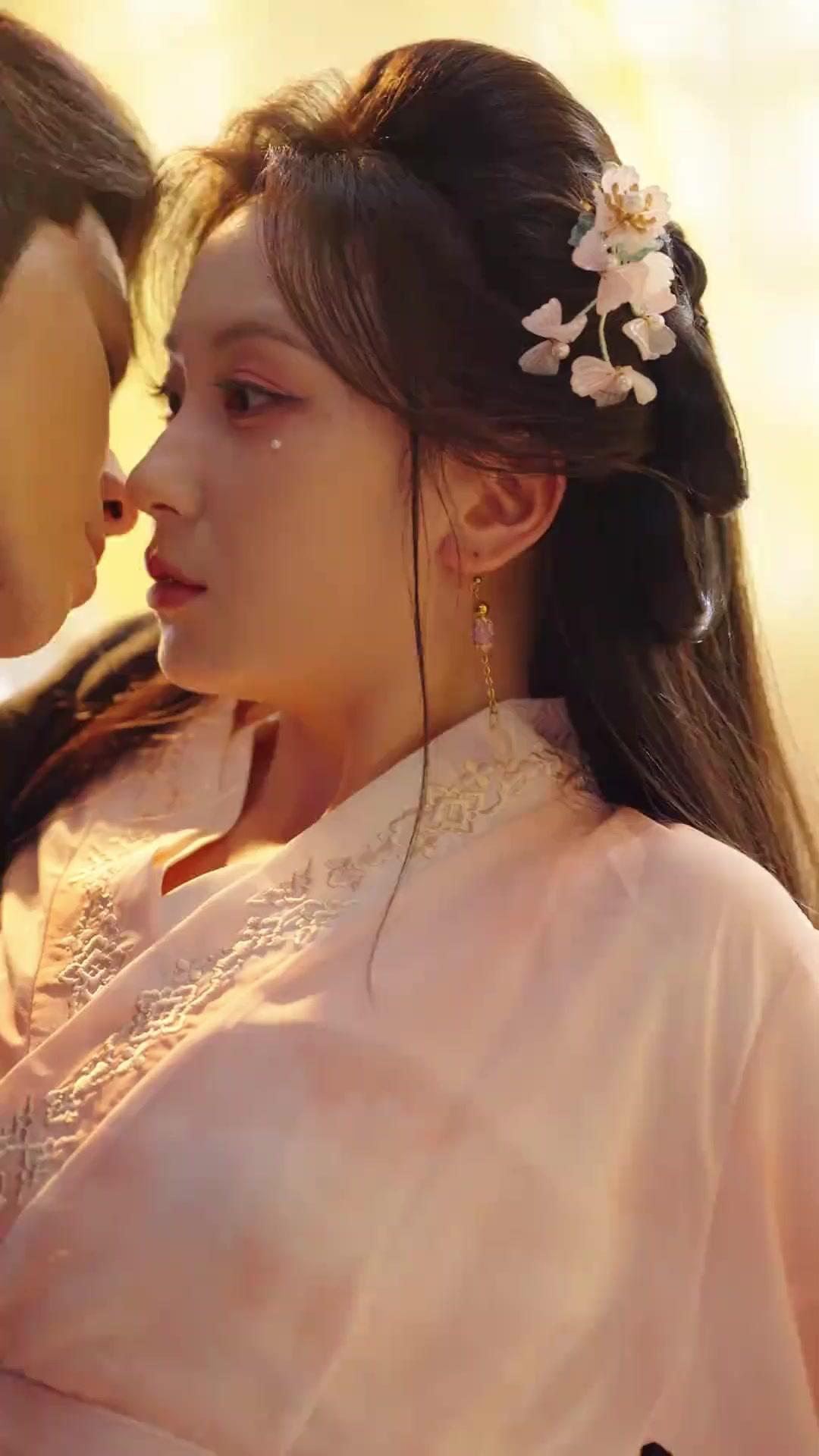 (Doblado)Princesa, compórtese