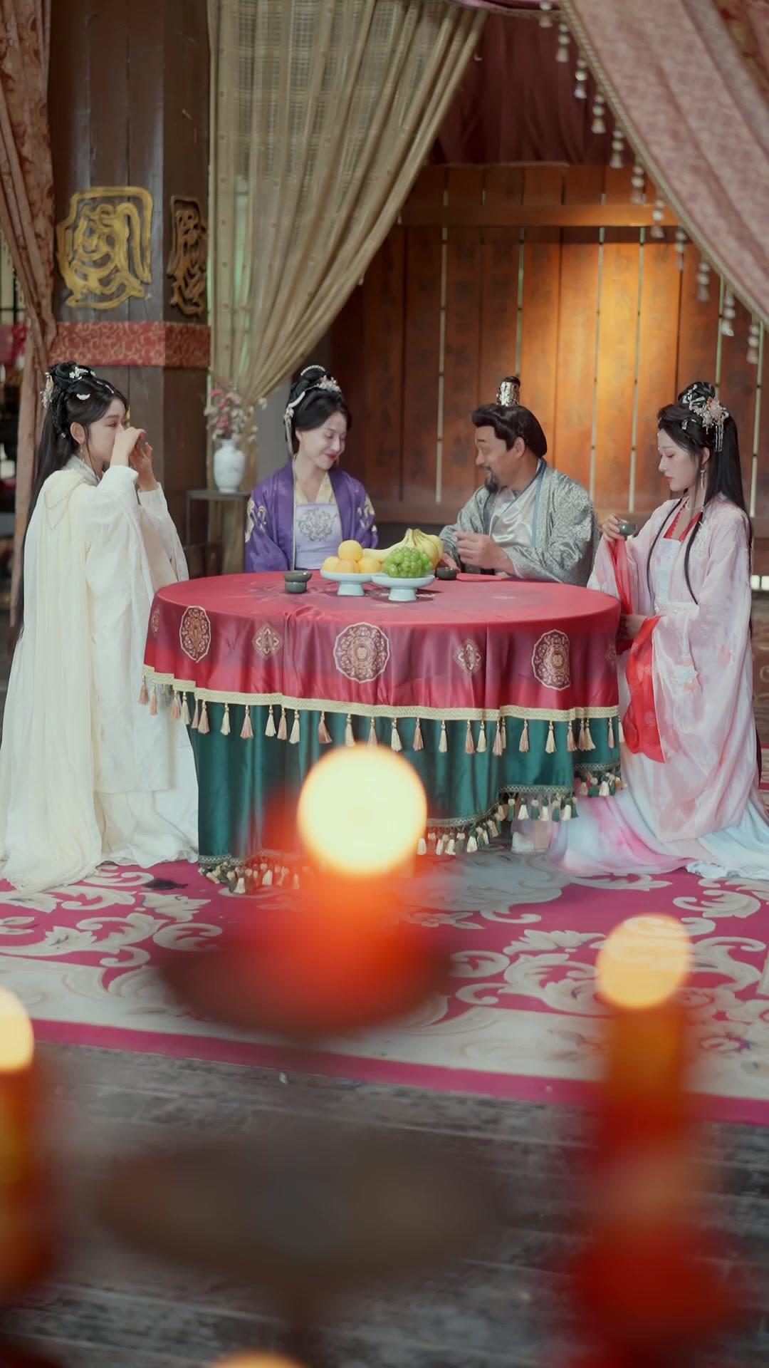 من يلمس الذهب يدفع عمره