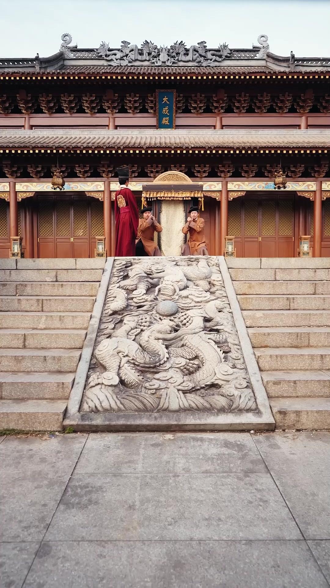 被太子獨寵，不料滿宮都想殺我