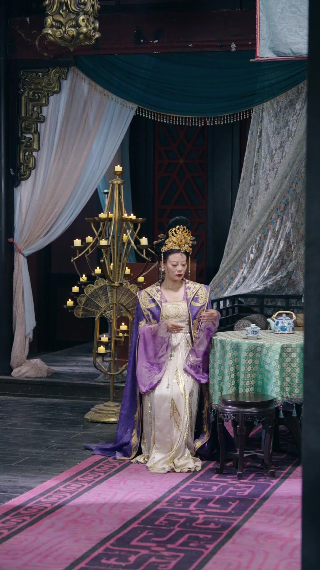 Pindah Alam Jadi Permaisuri