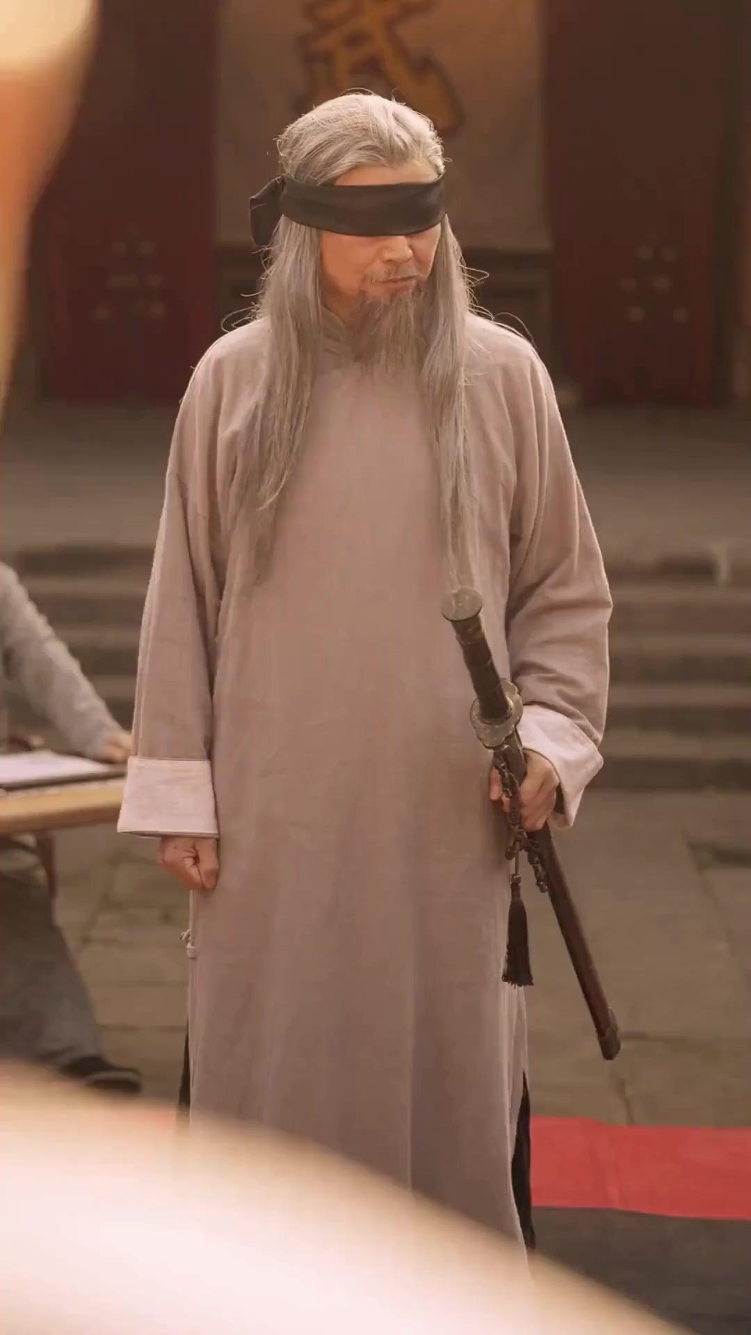 (مدبلج) لقب بثمن الدم