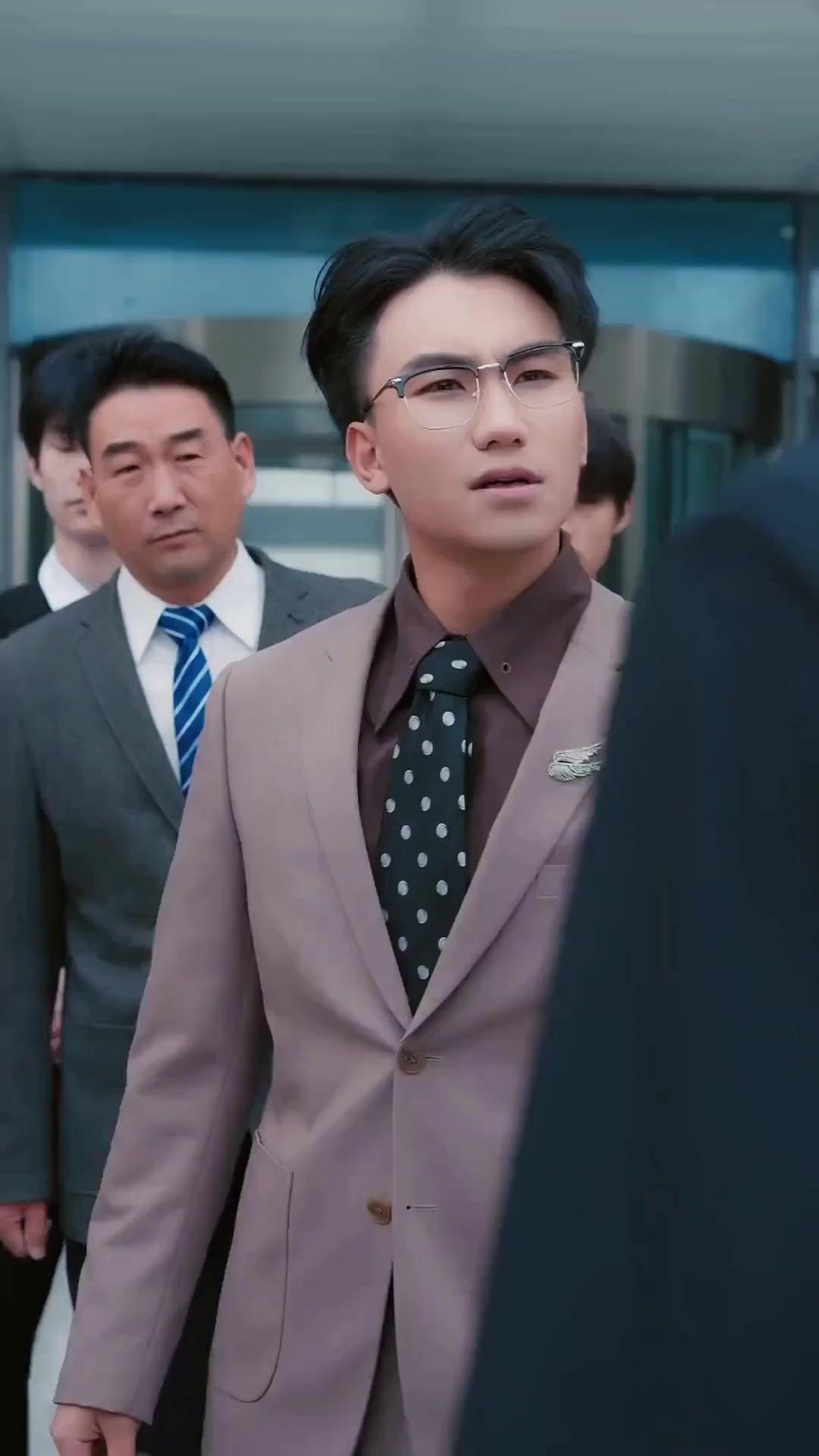 (พากย์เสียง) เมียจ๋า ขอเกาะหน่อยนะ