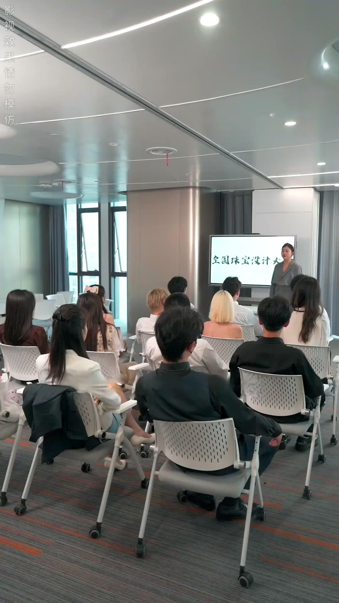 Cinta dari kebohongan