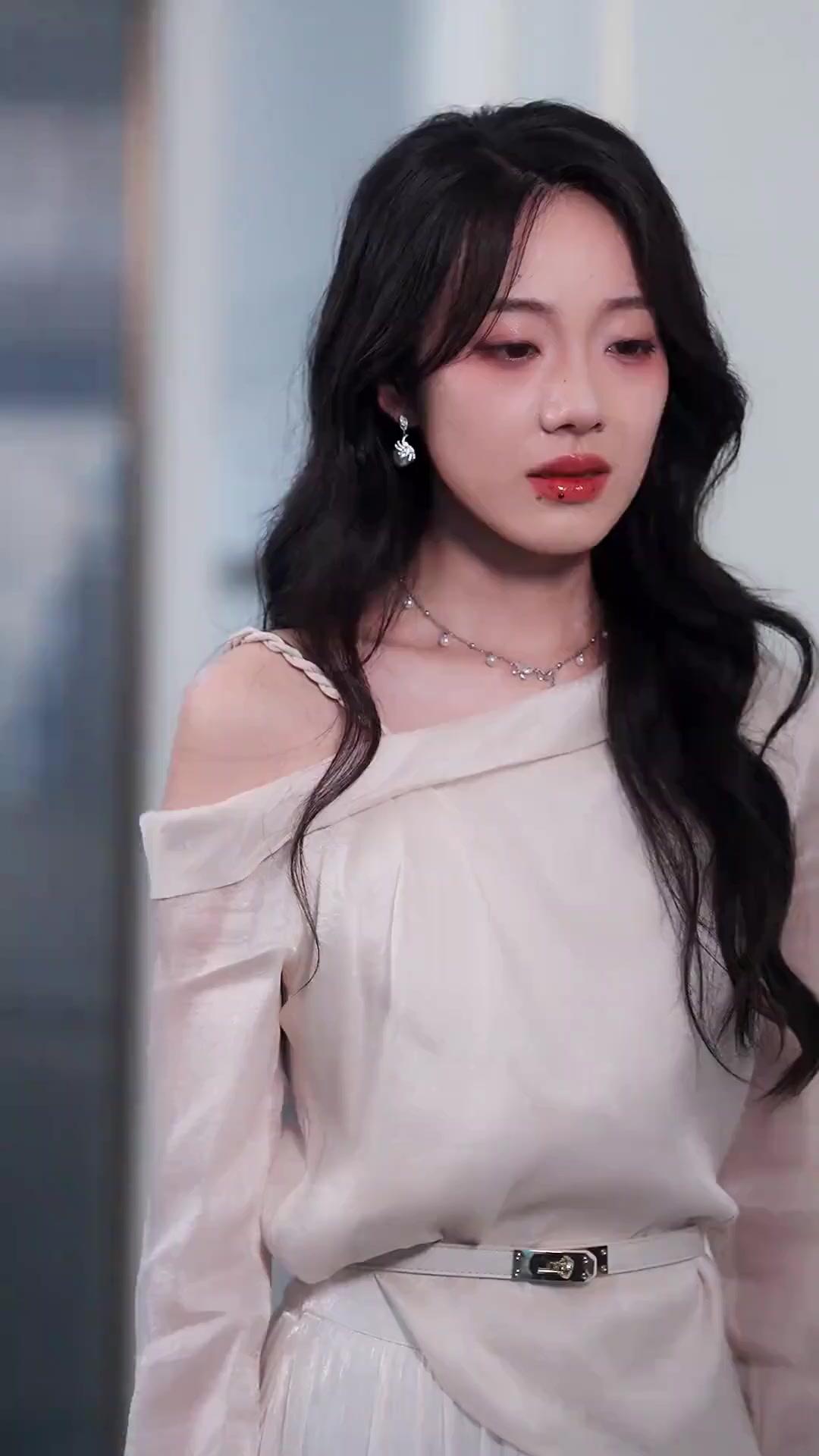 (Doblado)¡Mi esposa es mi rival!