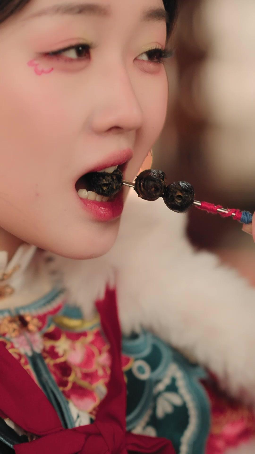  穿越成棄妃，我靠廚藝征服天下