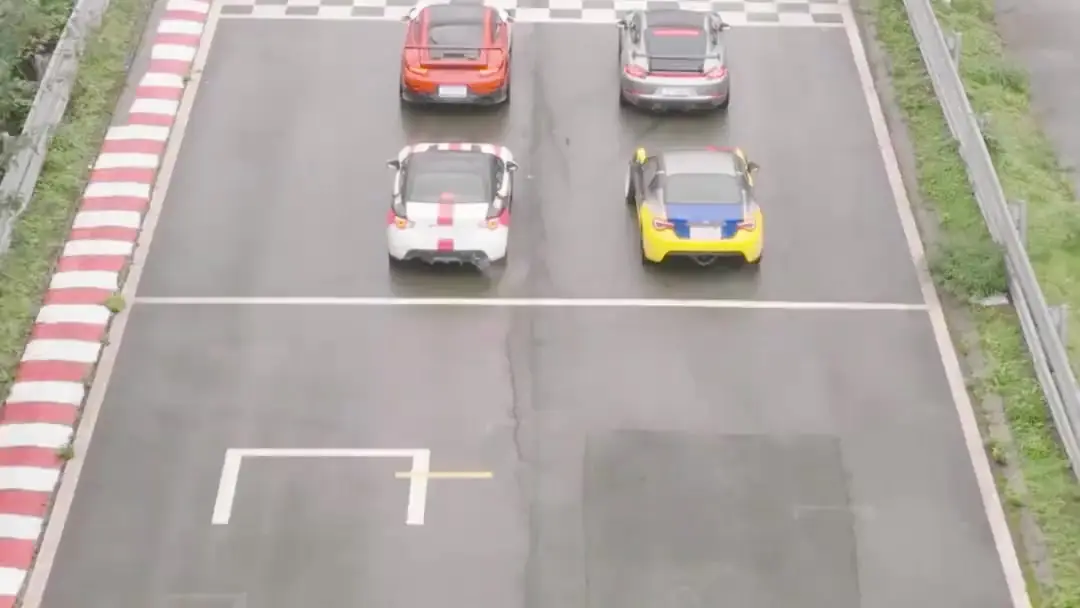 (مدبلج) سائق الشاحنات، أقوى مما تتخيل: عندما يتحول السباق إلى معركة ذكاء وشجاعة