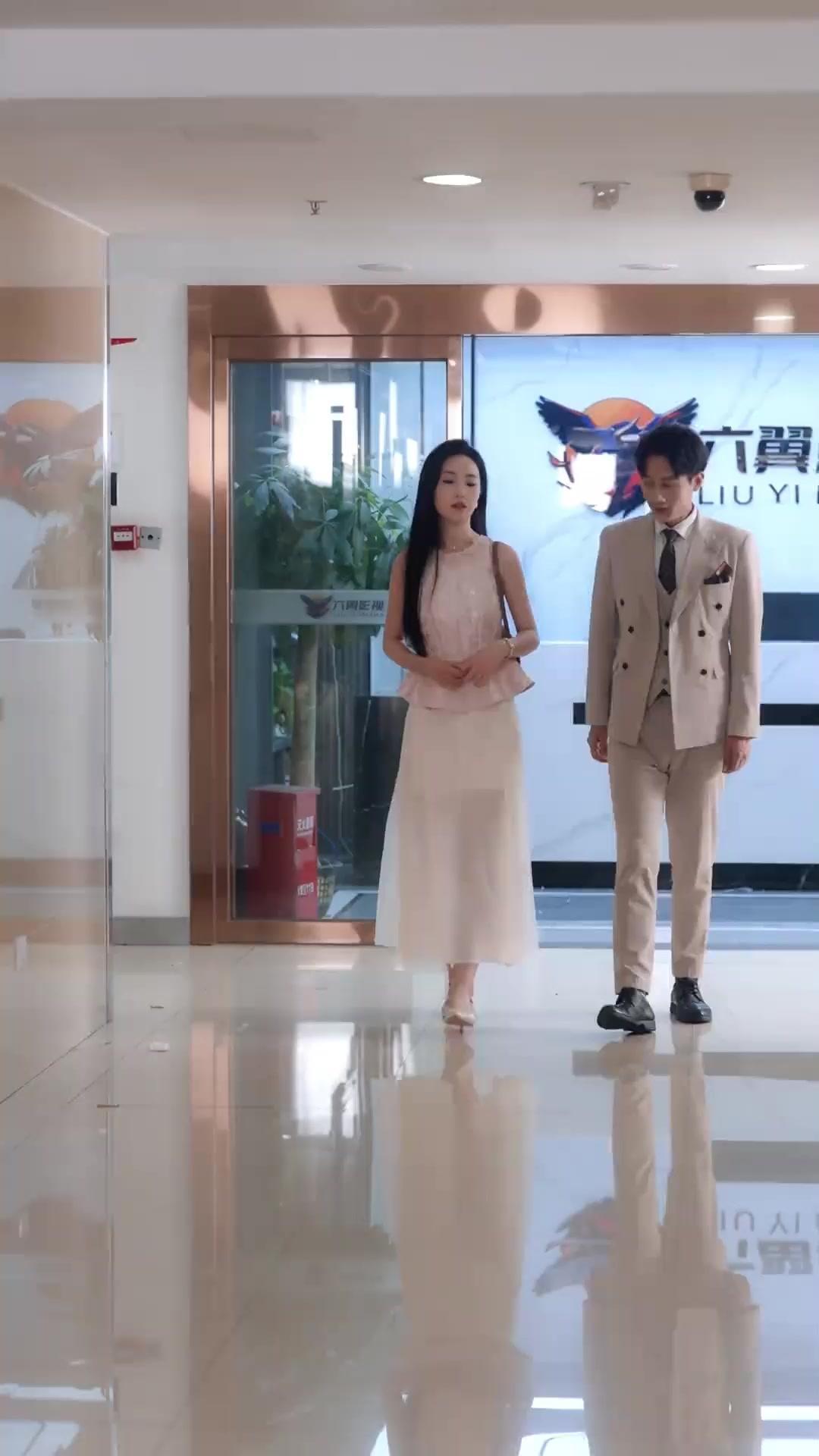 (Sulih suara) Bunga Berduri di Ruang Sidang