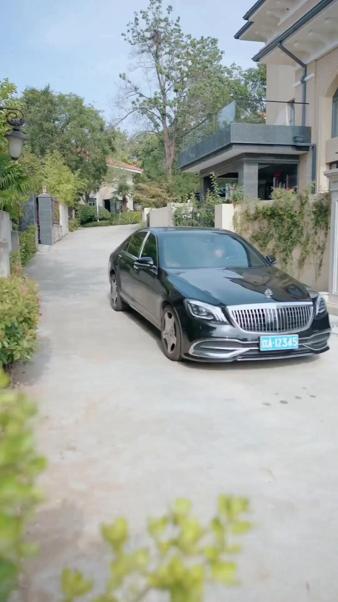 (พากย์เสียง) ดาวรักพัดหายในสายลม