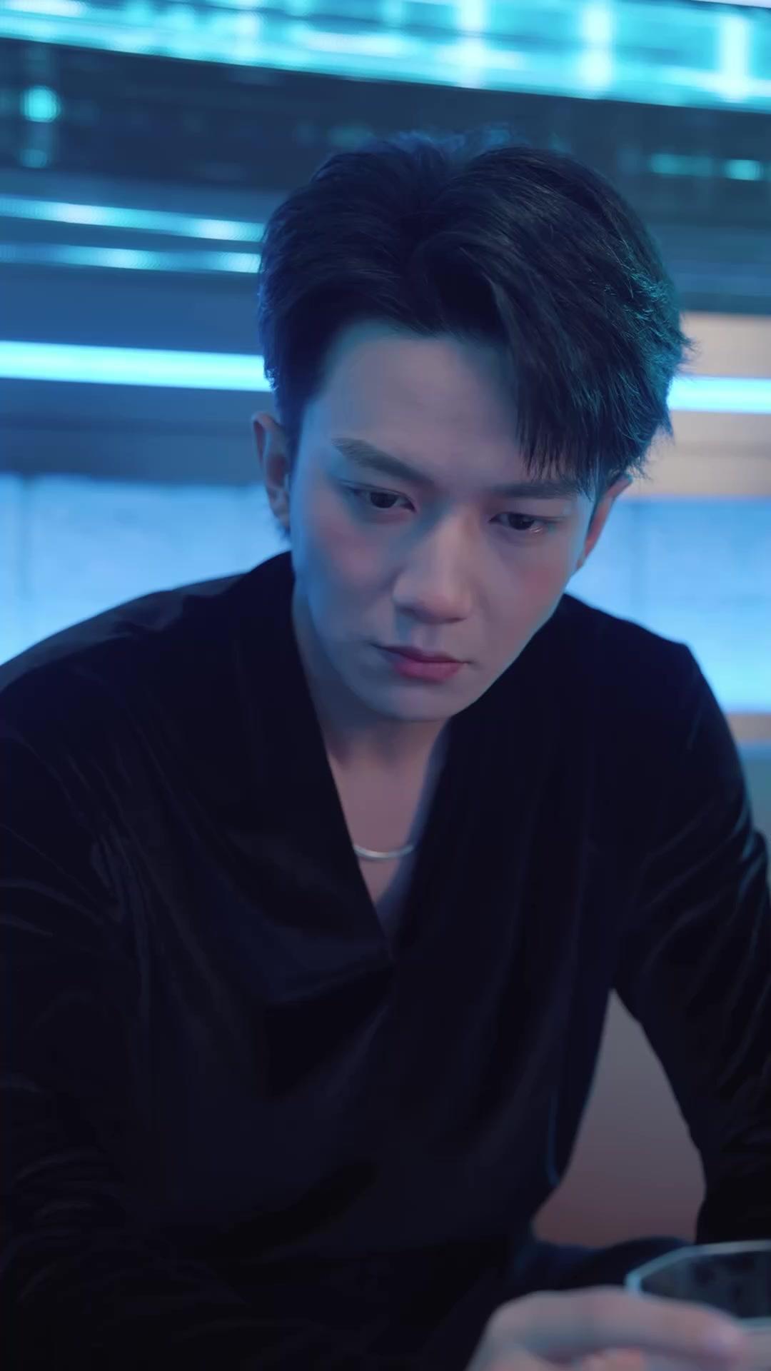 Pesta tunangan sendirian