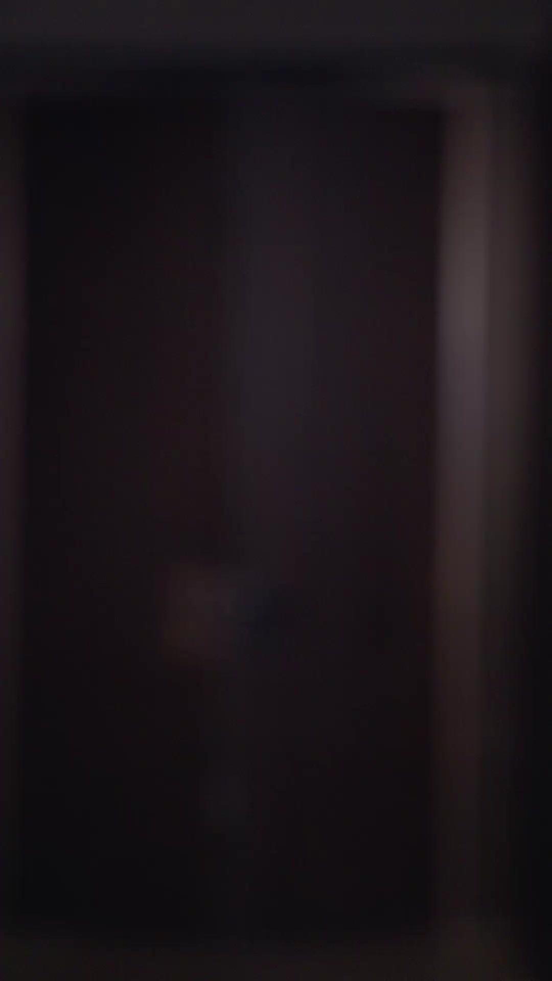 LE LOUP BAISE SES ESCARPINS