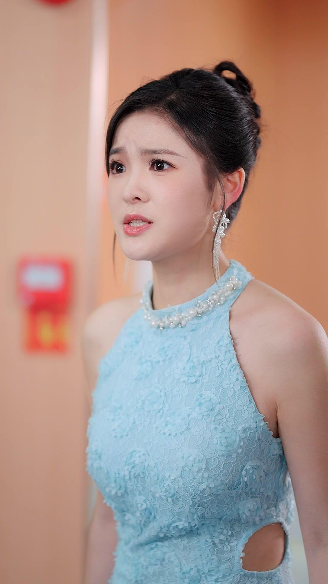 Dia Pilih Dia, Aku Bersinar