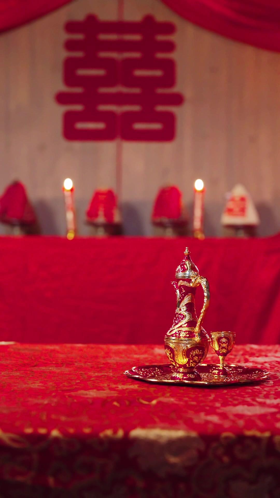 Bangkit Kembali, Menolak Jadi Istri Baik