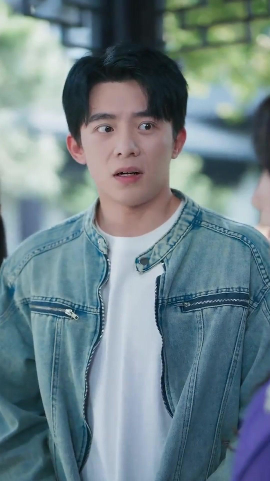 (Dublagem)O Herdeiro e Sua Deusa Apegada