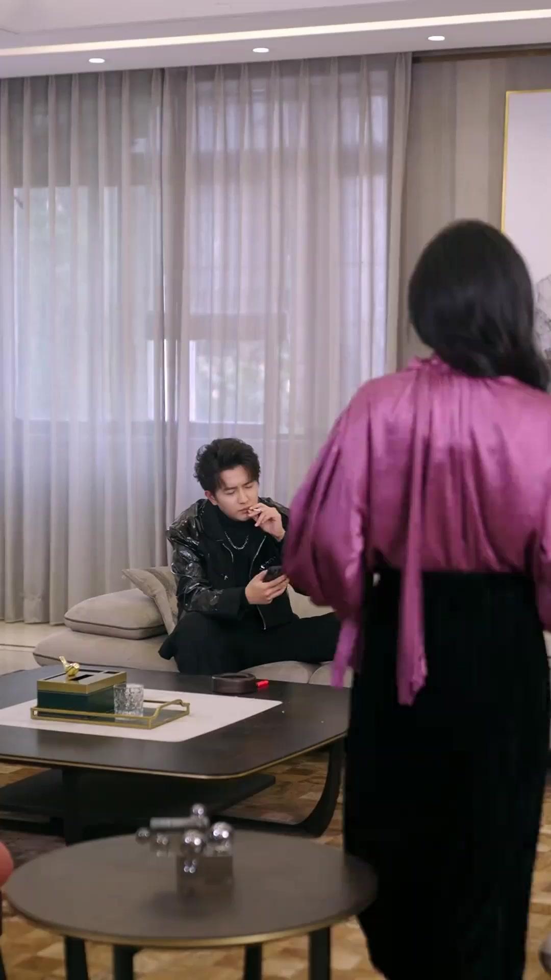 (吹き替え) 愛が壊れる音は雪より静か