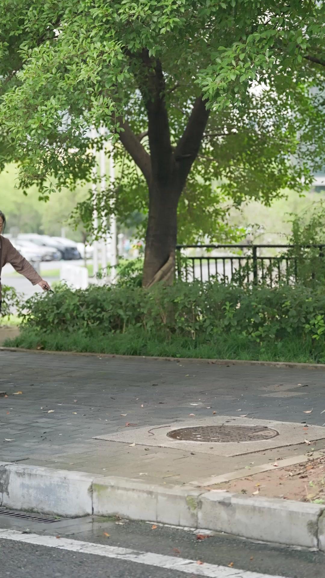 壊れた家を出る日