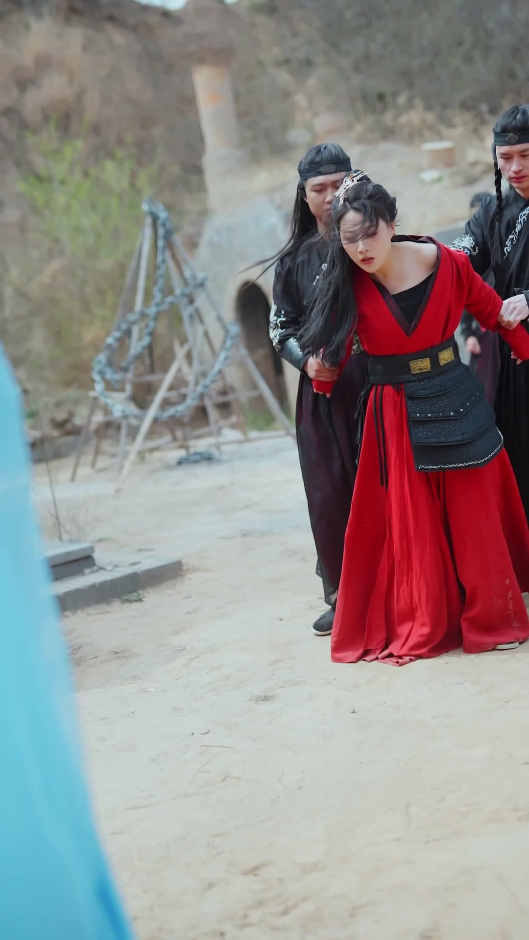 Pedangnya Akhirnya Terhunus