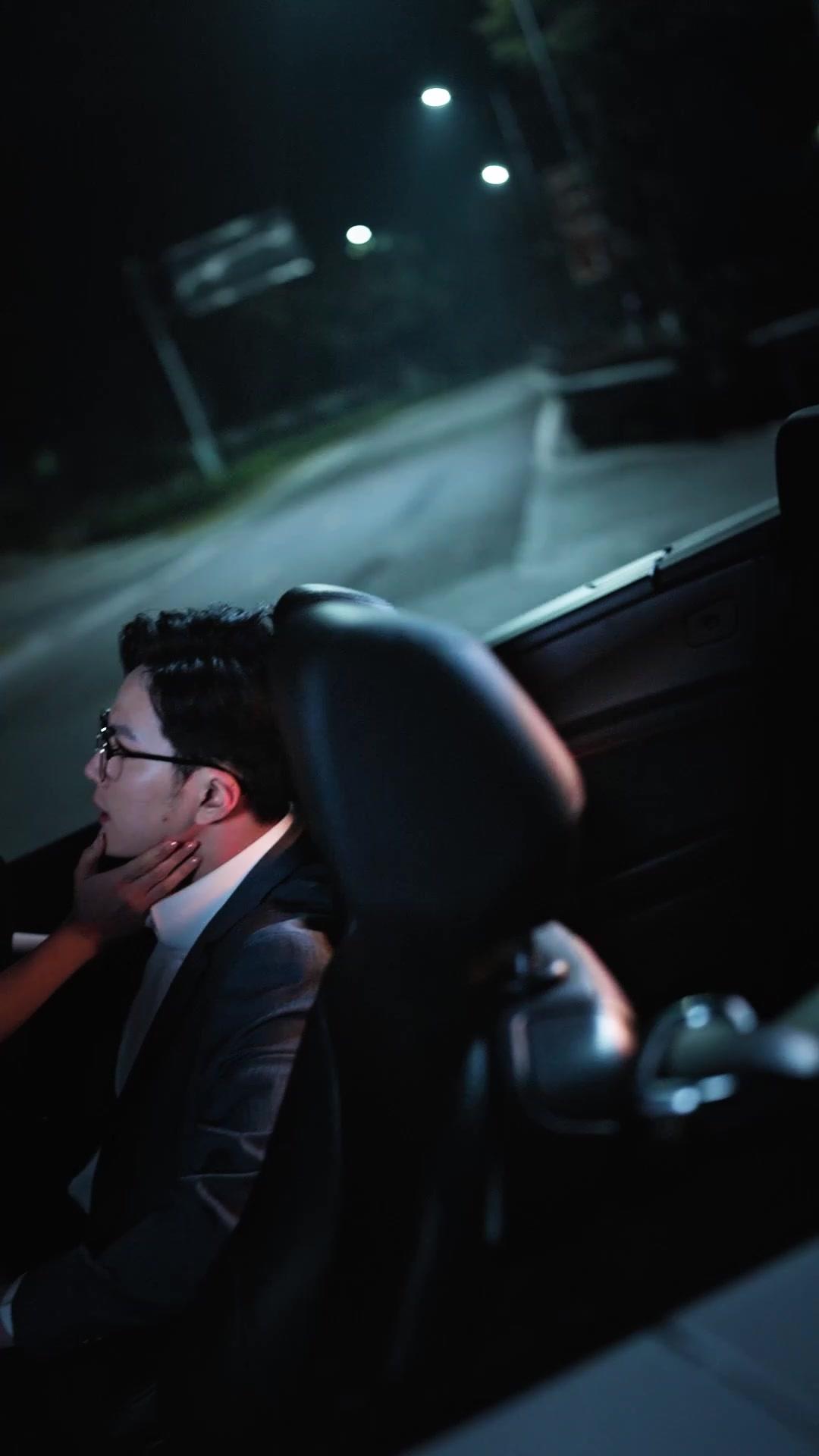 MÉFIEZ-VOUS DU CONJOINT