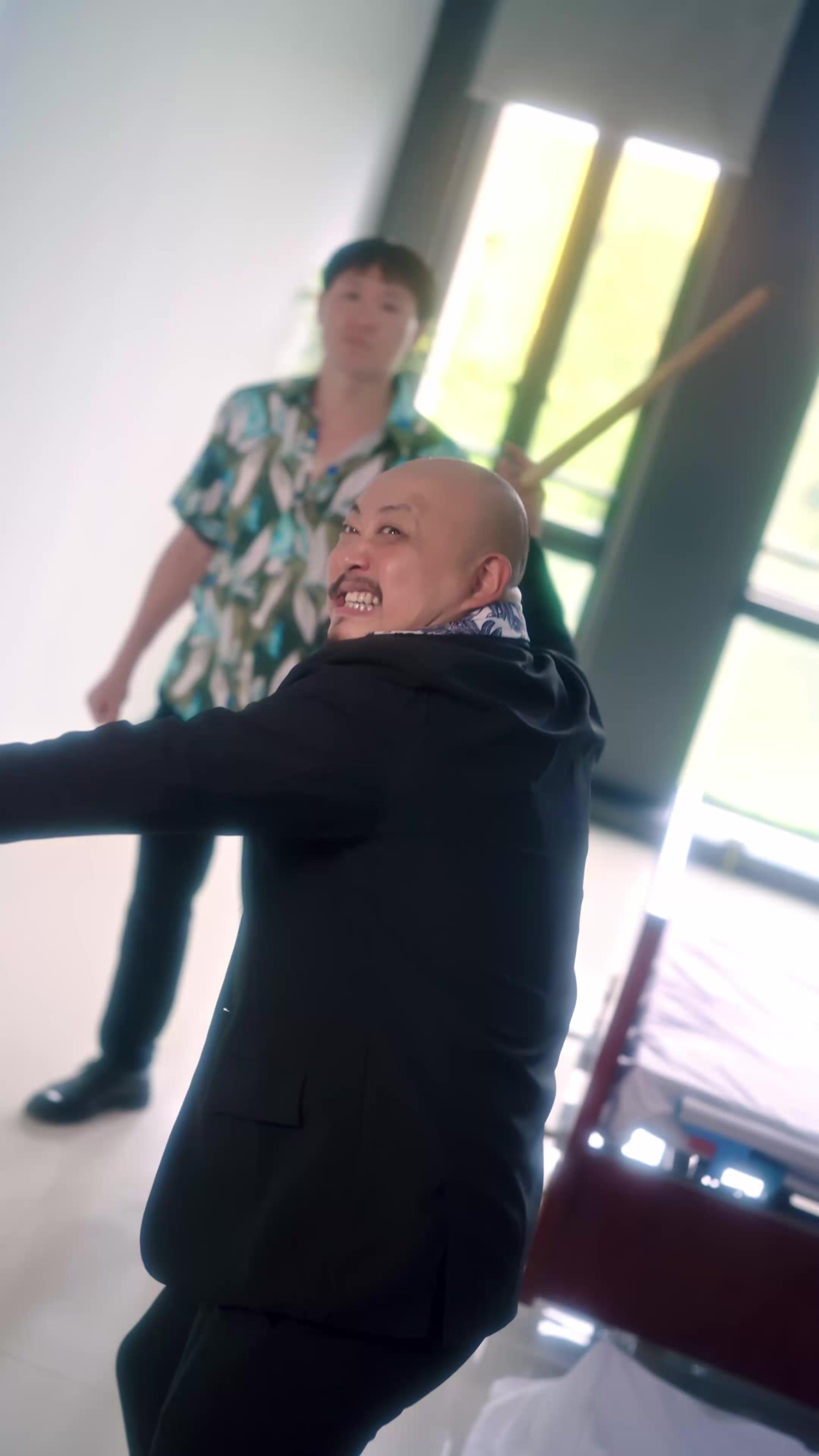 Istrinya Bos dari Kampung