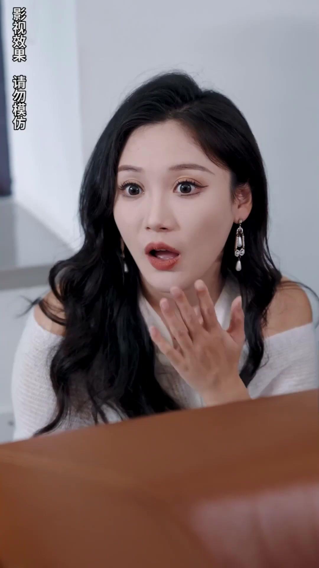 L'IDENTITÉ SECRÈTE DE MON MARI