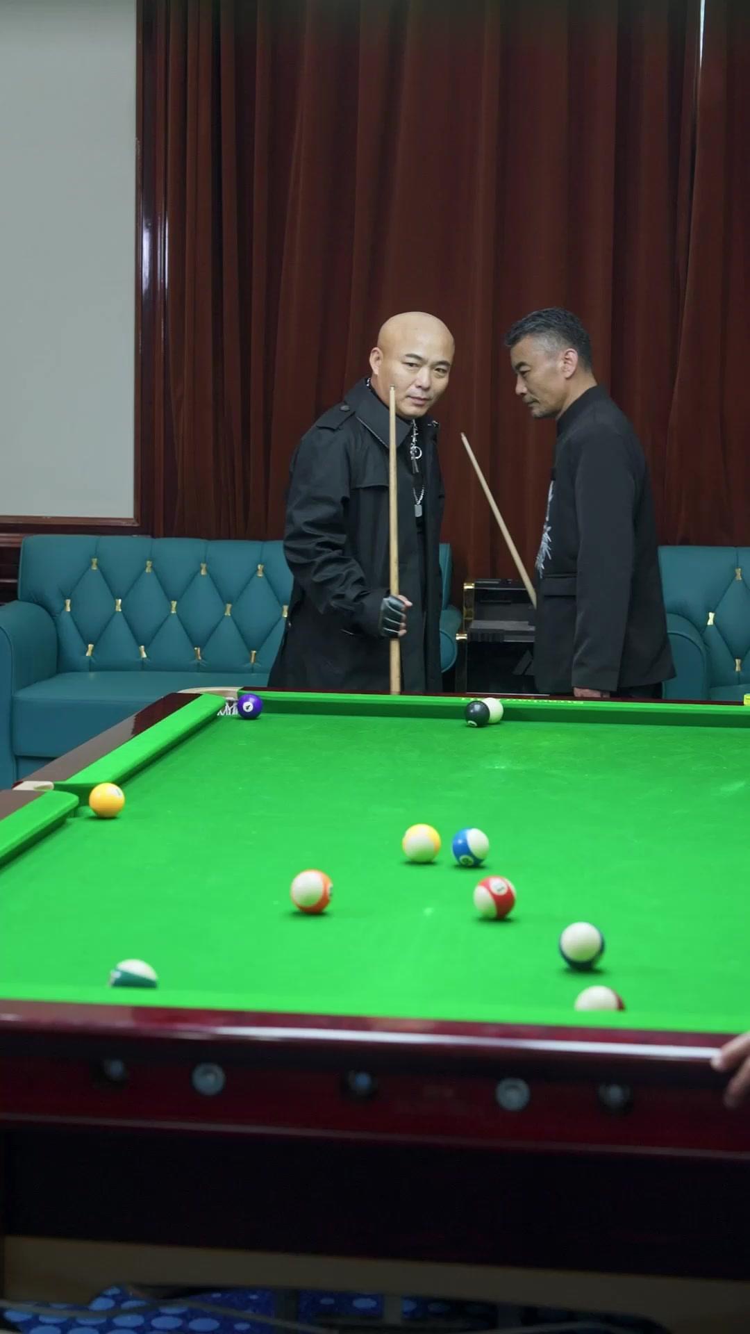 DIEU DU BILLARD : RETOUR DU MASQUE