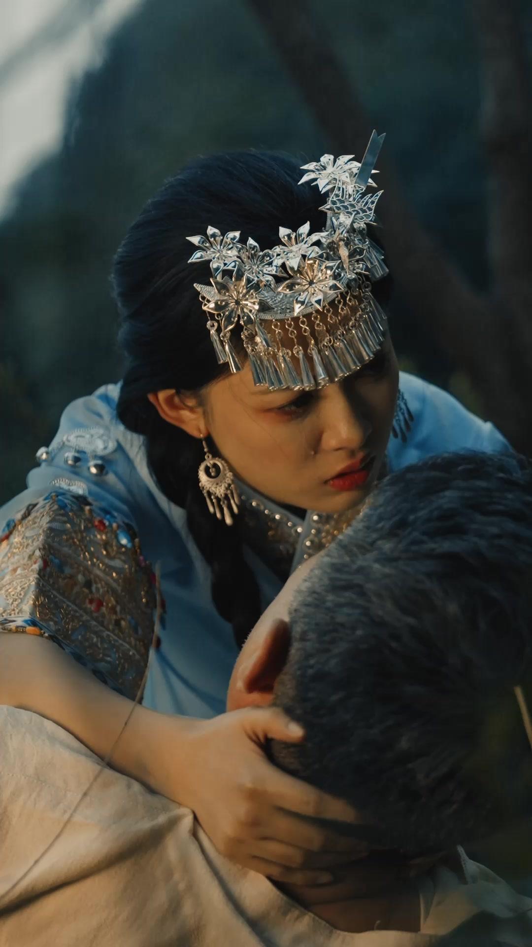 FLEUR DÉCHUE, ÂME EN COLÈRE