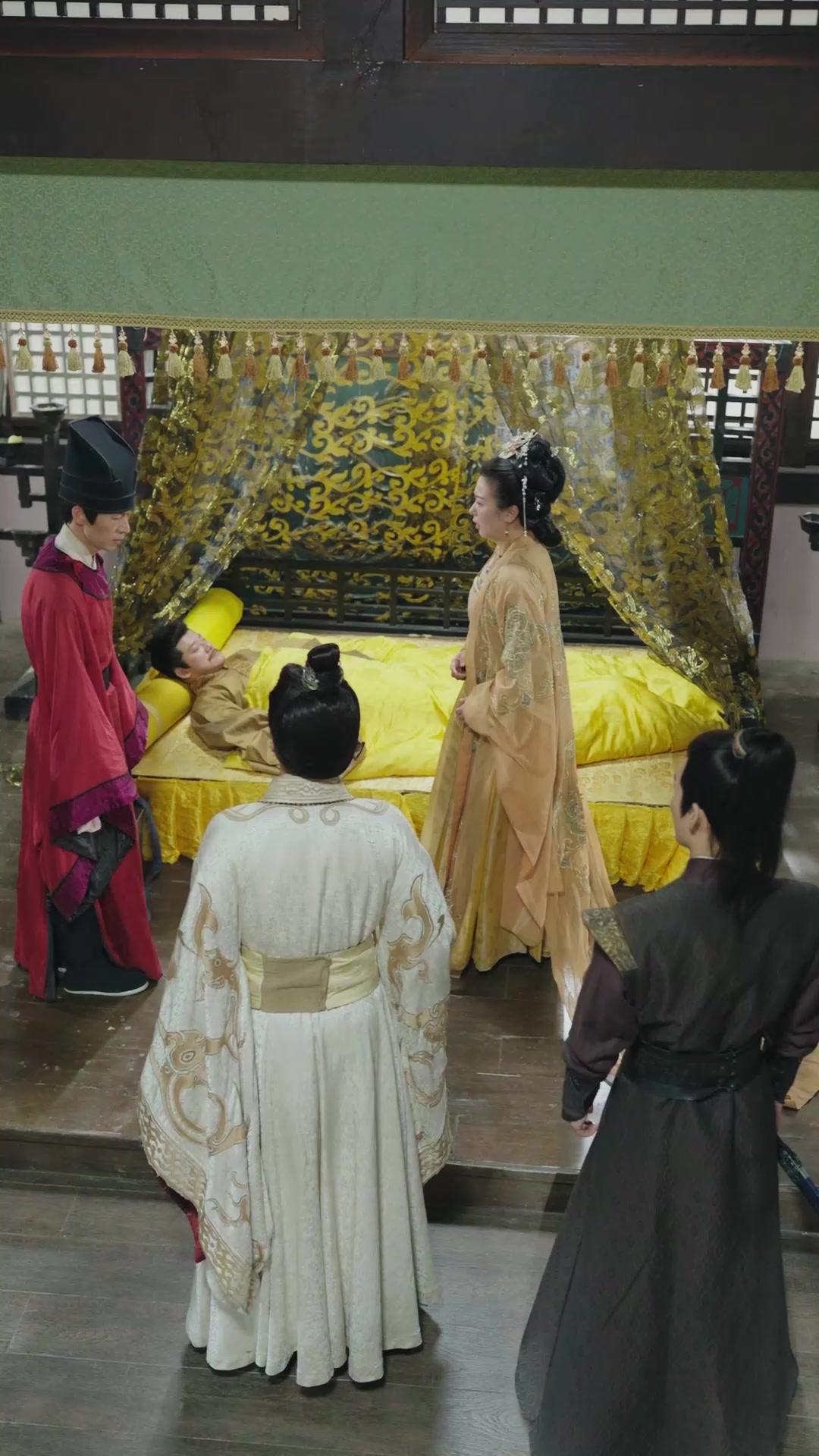 Kue Kenari Pembawa Berkah