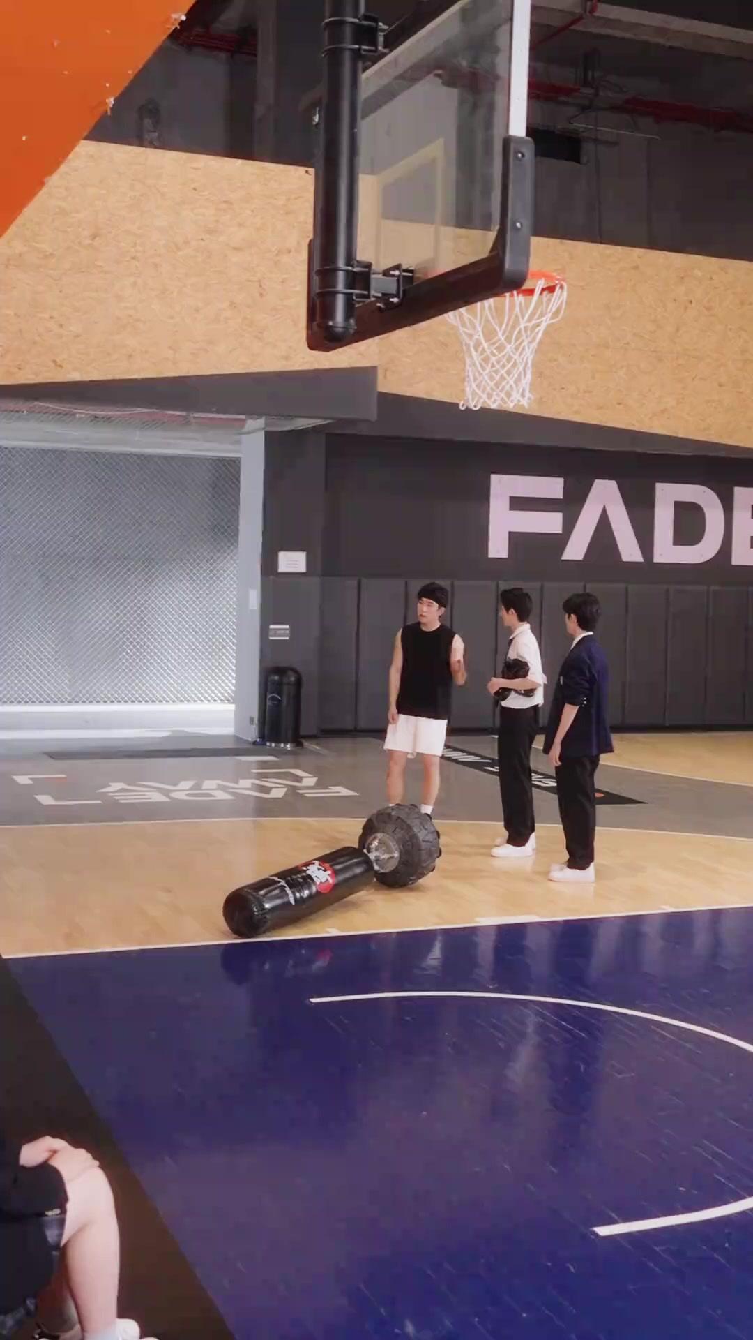 Zengin Kızın Bekçisi