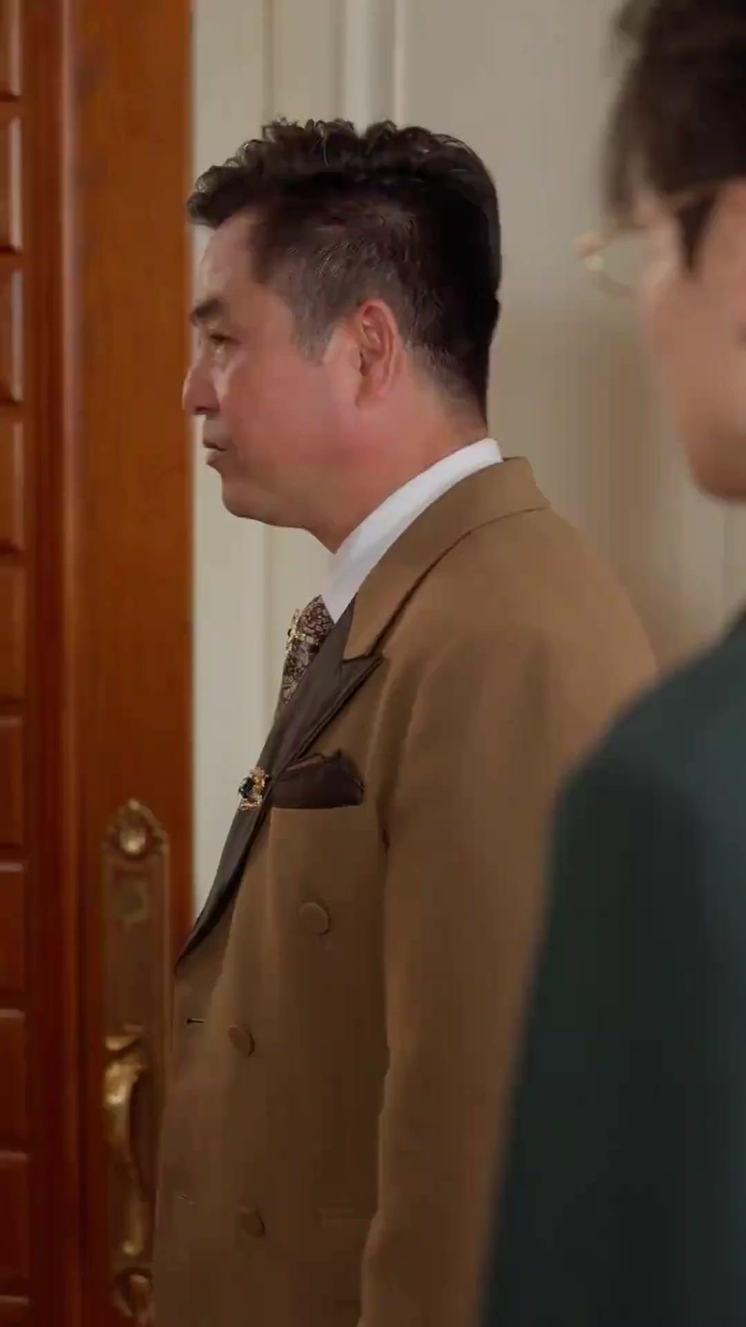 (Dubbed)Her Ex Is a Tech Tycoon