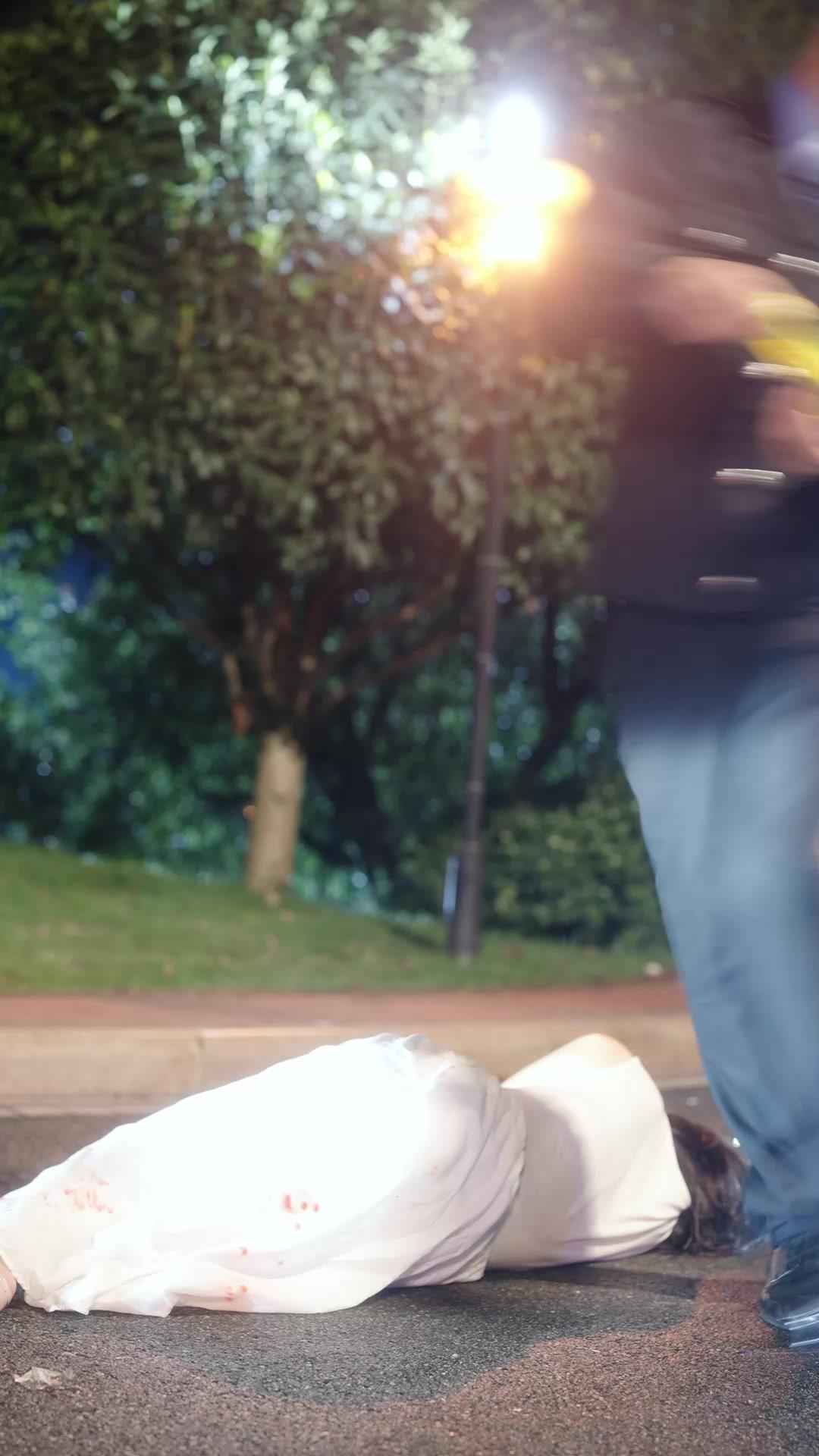 사랑은 칼이 되었다