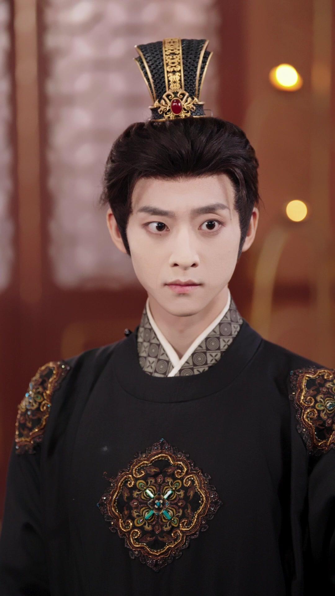 父憑女貴：瑞獸萌寶扶爹當皇帝