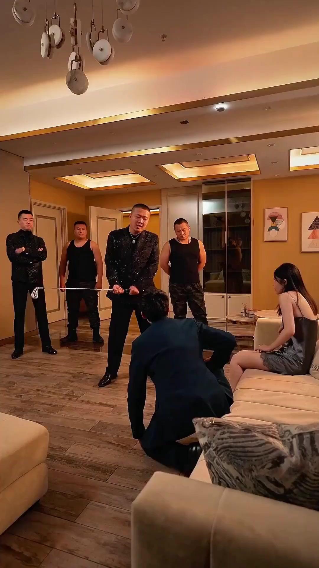 (Sulih suara) Gejolak di Dunia Hitam