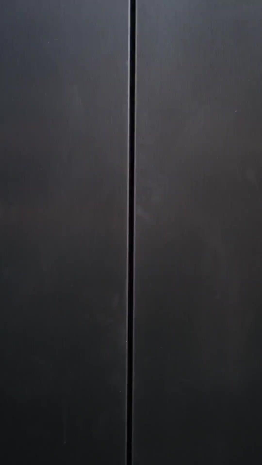 أبي عامل النظافة هو الزعيم