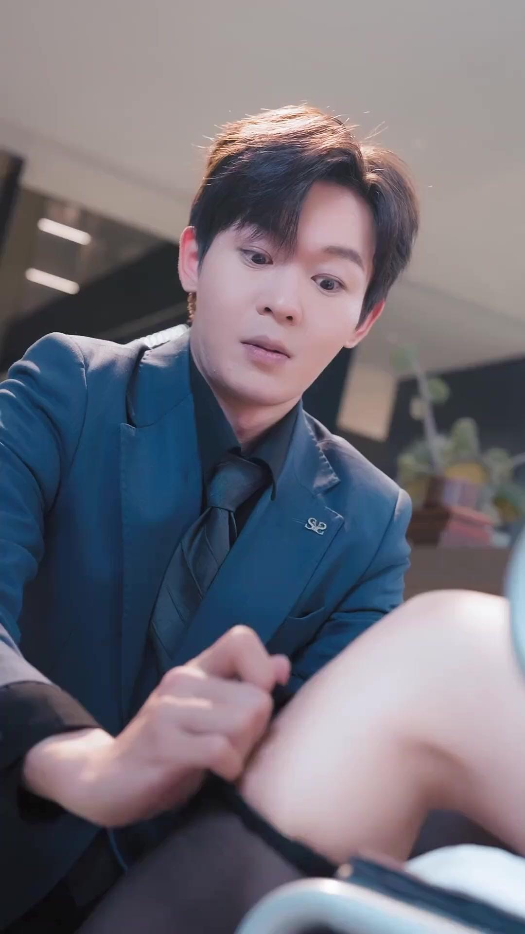 (Doblado) El marido con manual de instrucciones