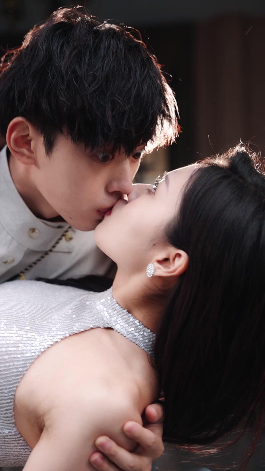 DES MONTAGNES À L'ÉTERNITÉ