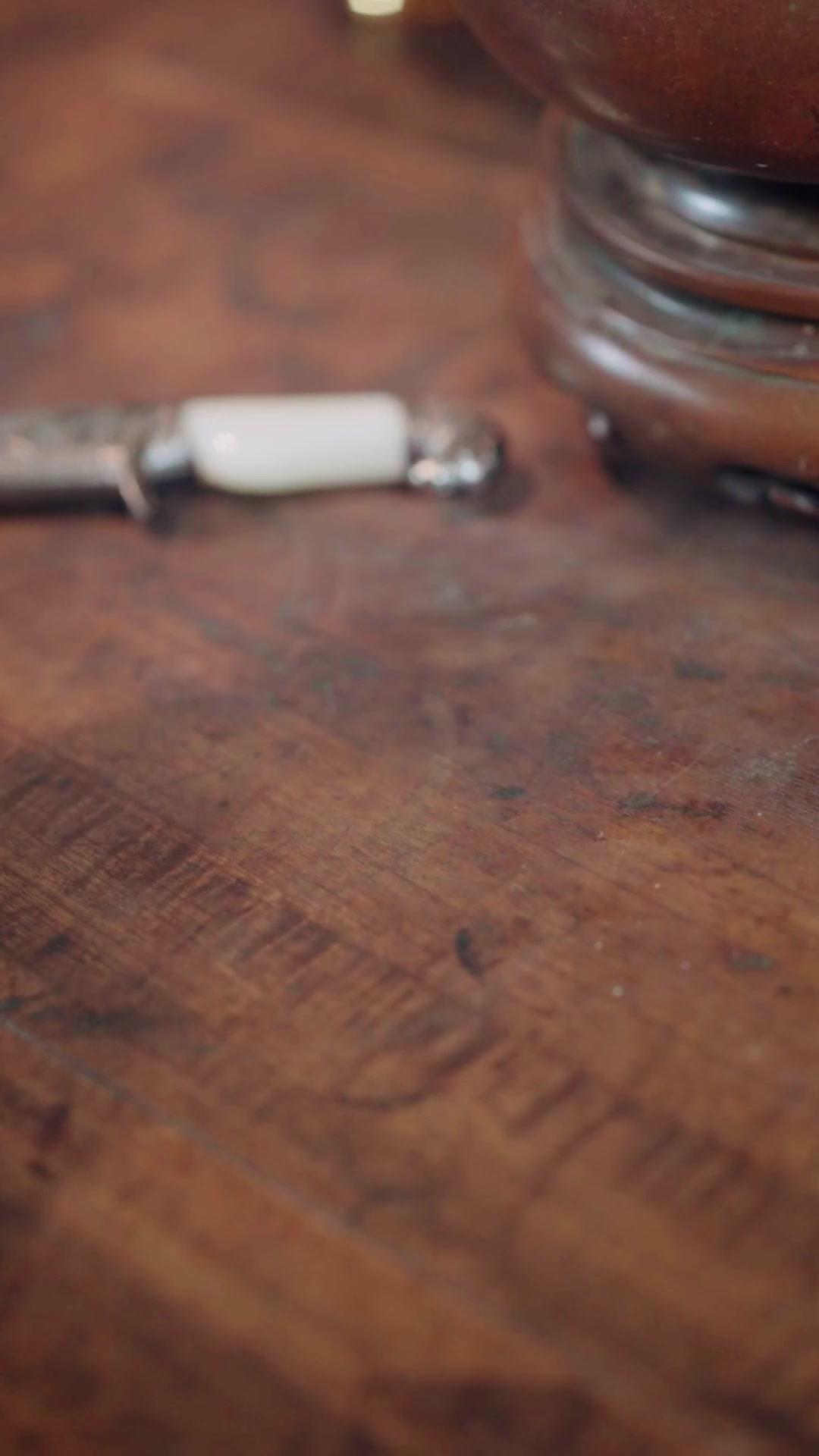 สุ้มเสียงในรอยแผล