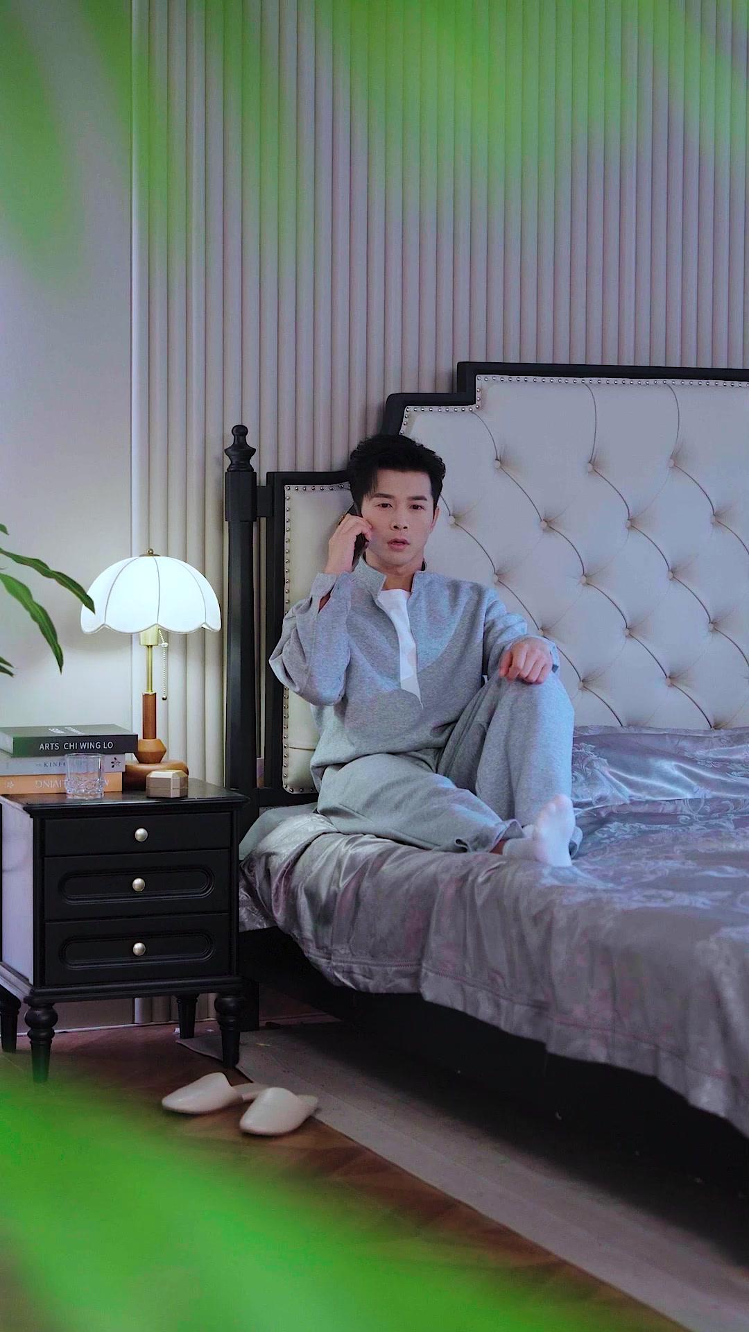 她棄明珠，他遇星光