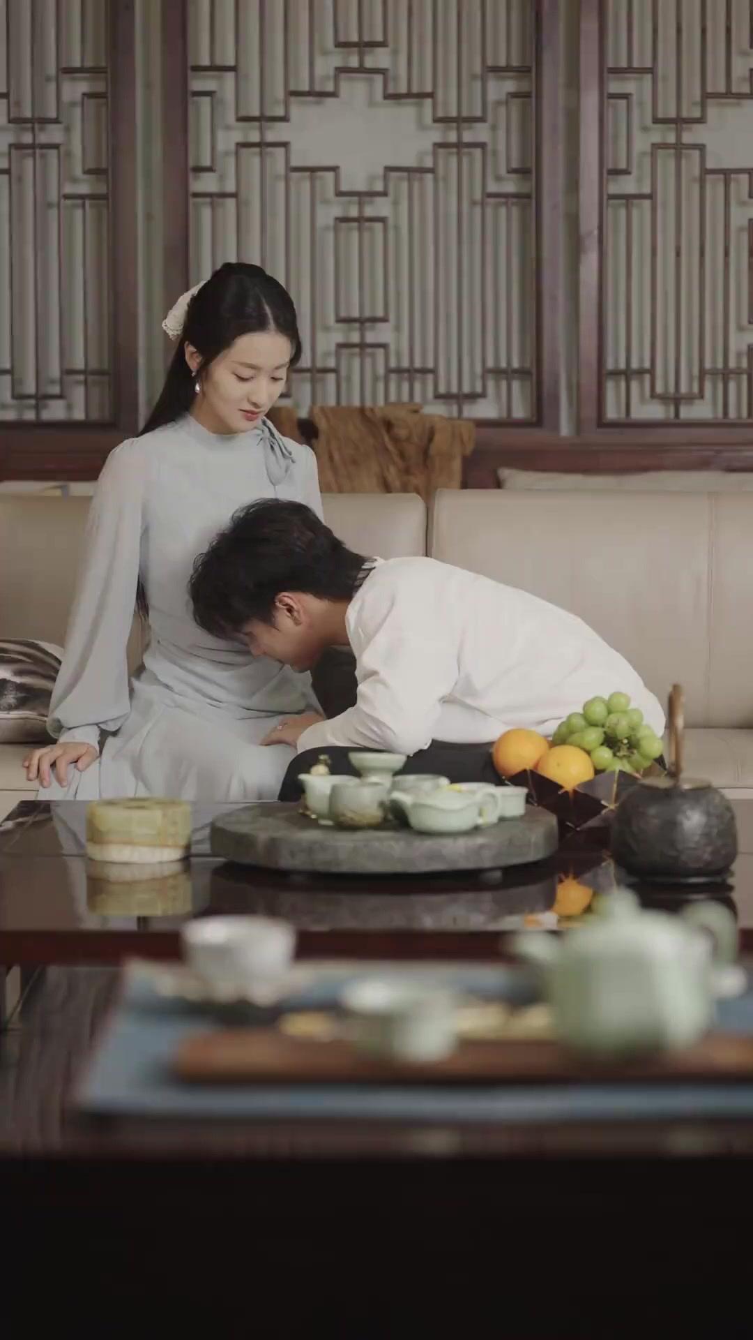 (Doblado) ¿La sustituya de quién?